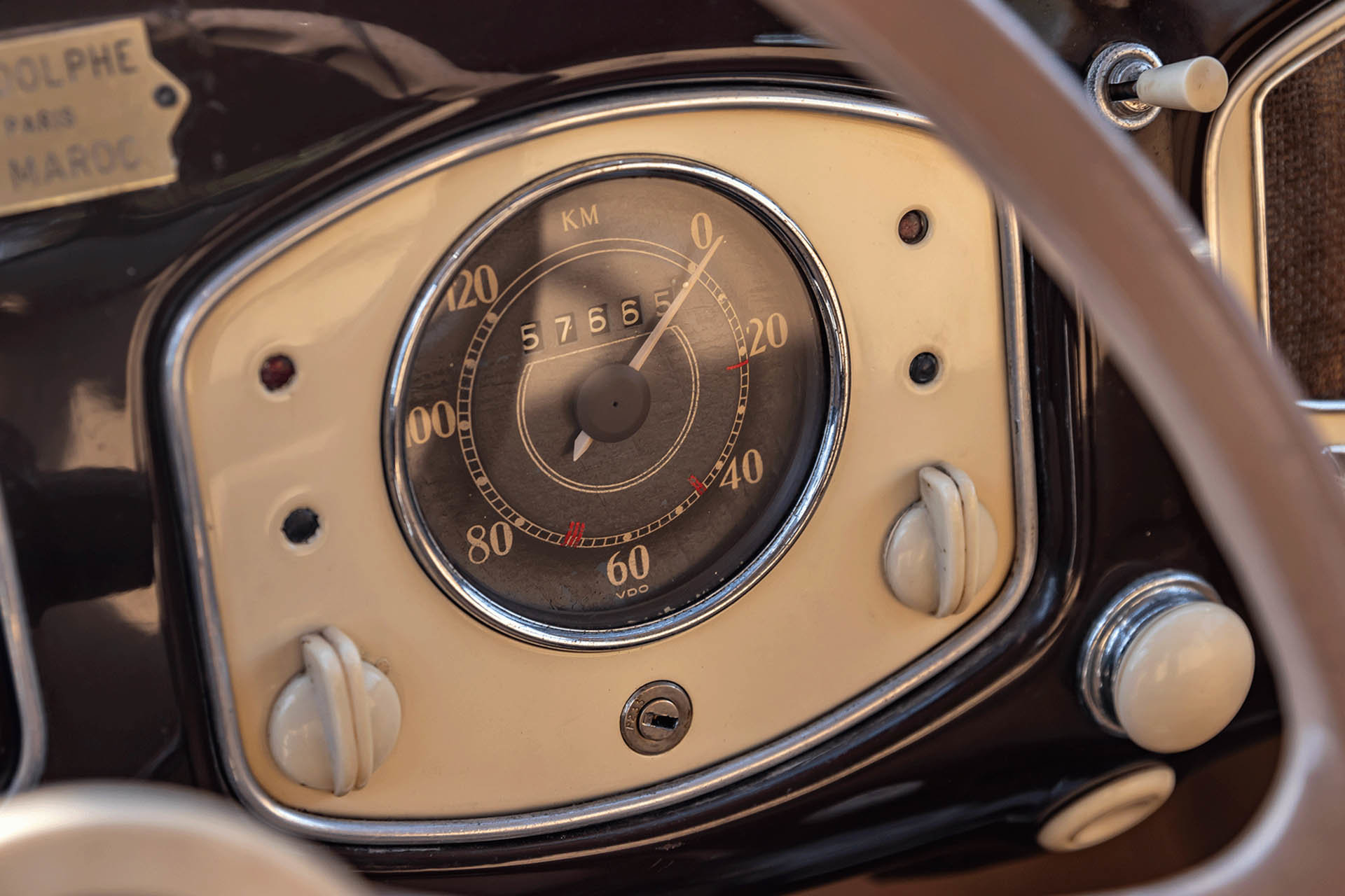 Real Art on Wheels | Volkswagen Beetle 1952