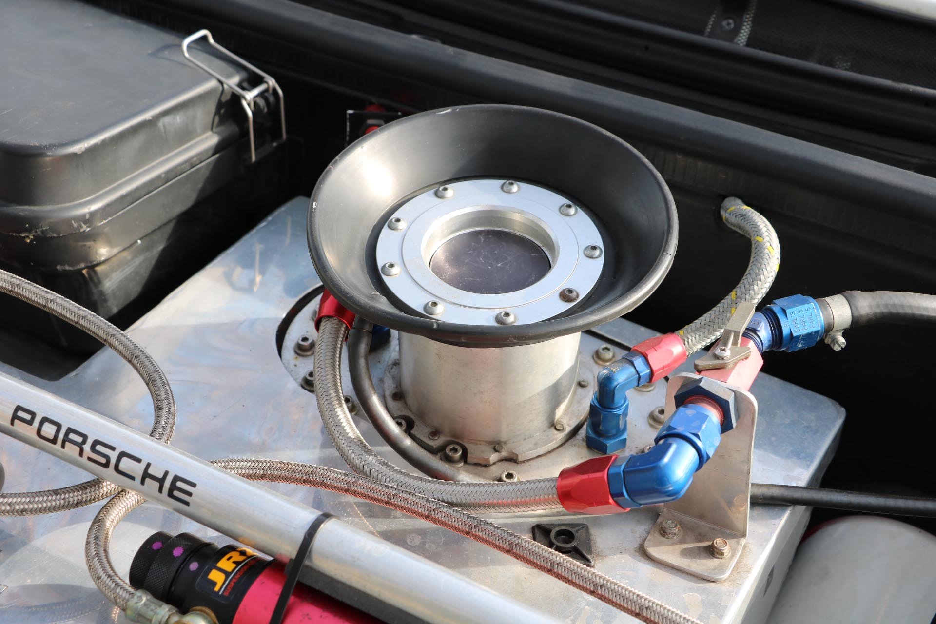 Real Art on Wheels | Porsche 993 Cup 3.8