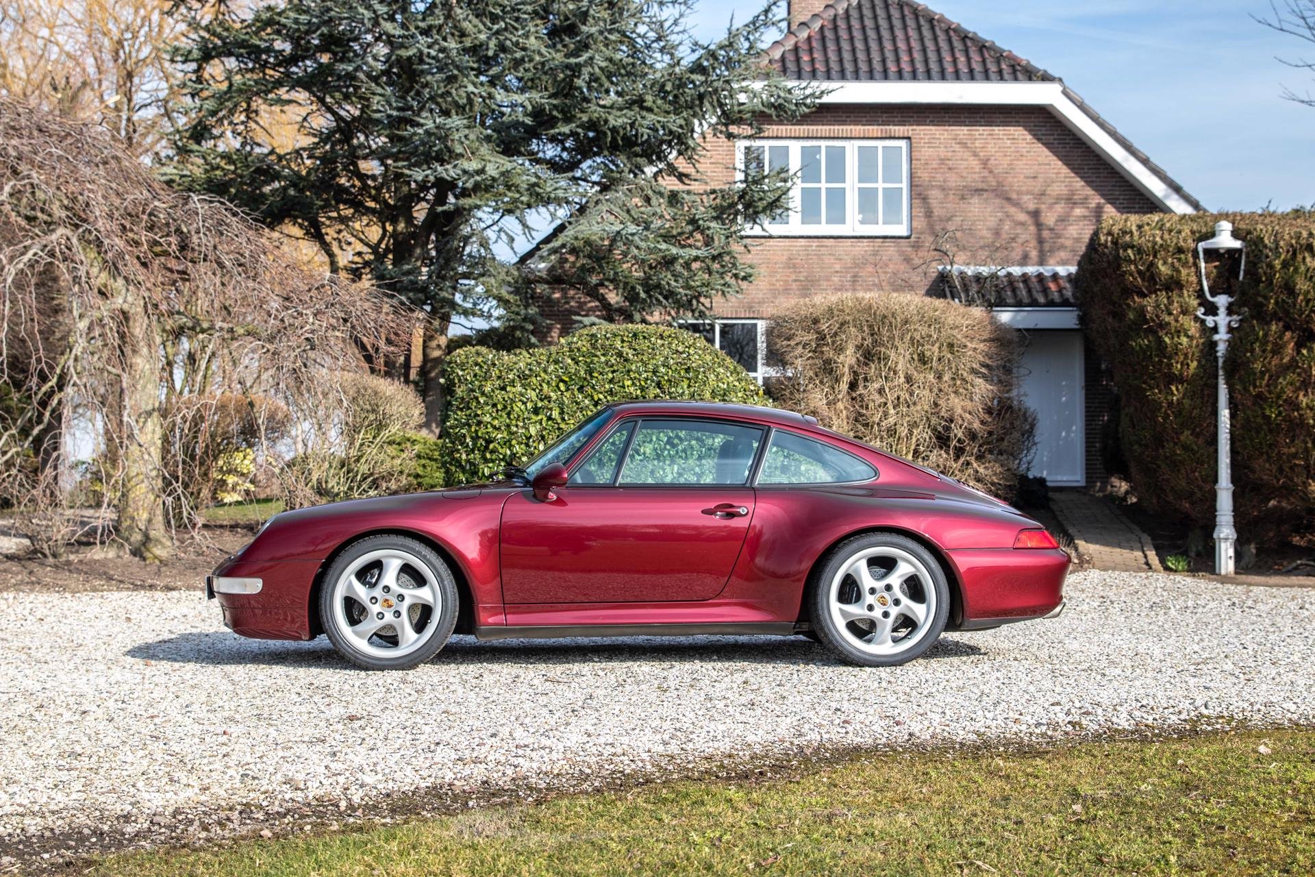 Real Art on Wheels | Porsche 993 Carrera 2S Arenarot