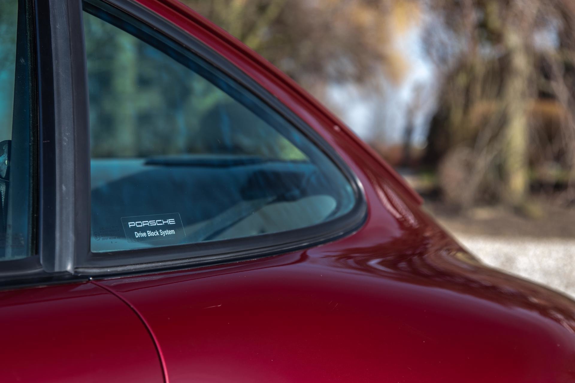 Real Art on Wheels | Porsche 993 Carrera 2S Arenarot