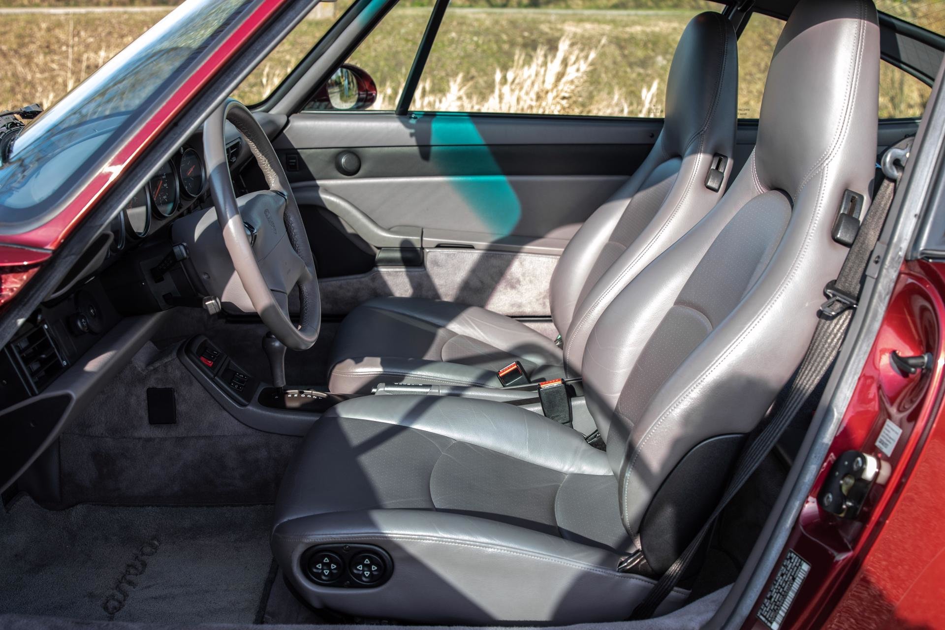 Real Art on Wheels | Porsche 993 Carrera 2S Arenarot