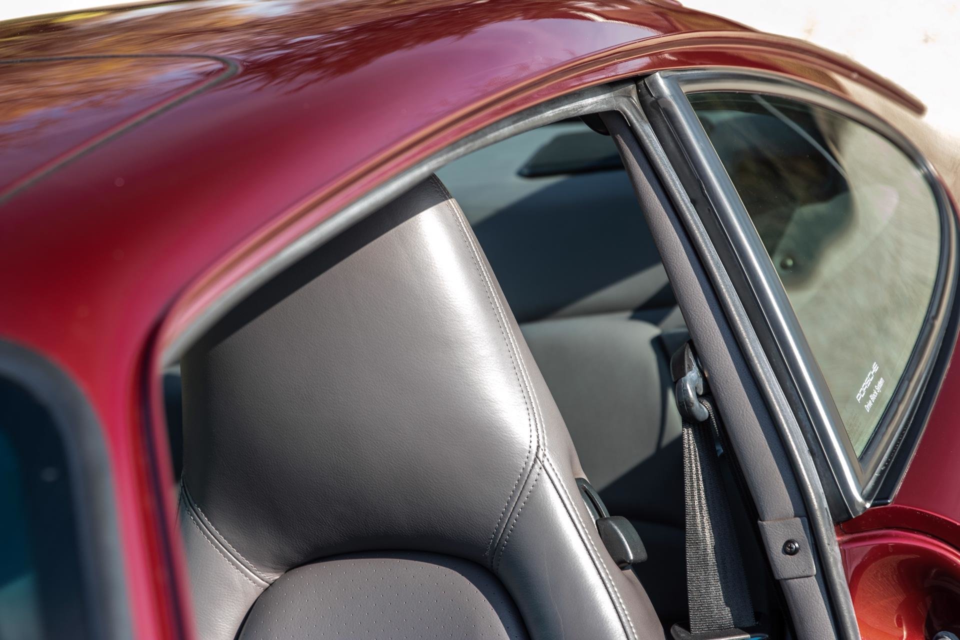 Real Art on Wheels | Porsche 993 Carrera 2S Arenarot