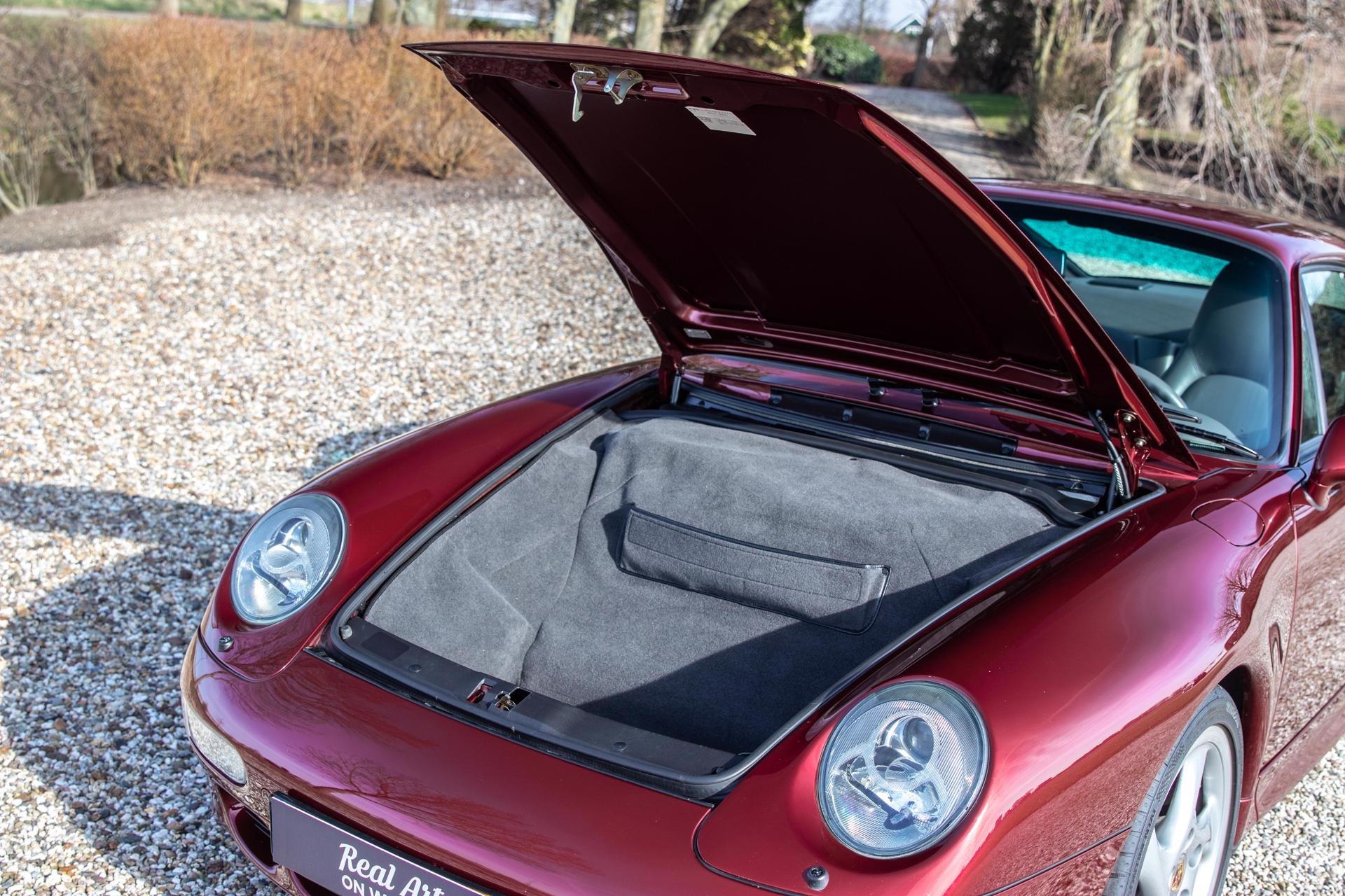 Real Art on Wheels | Porsche 993 Carrera 2S Arenarot