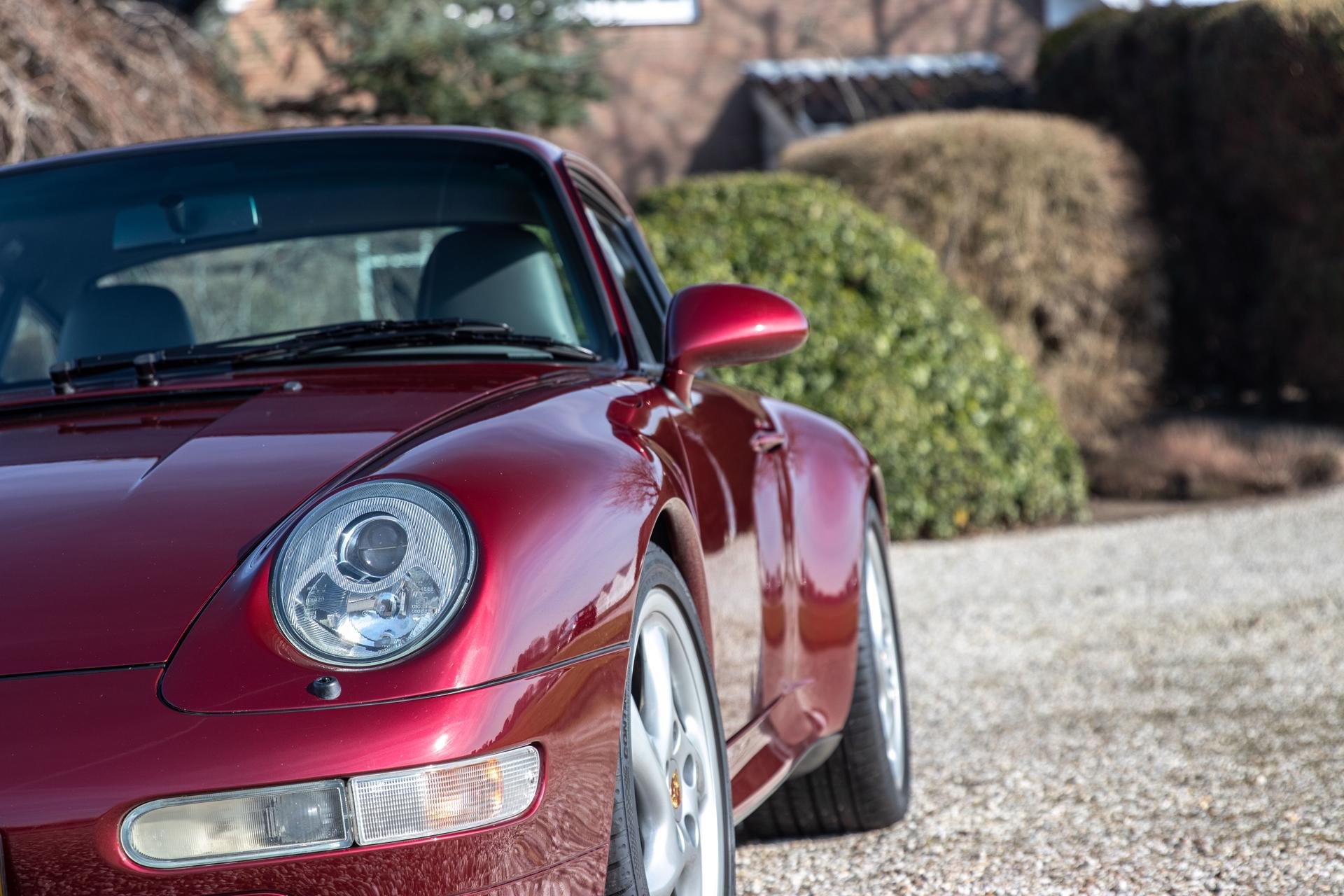 Real Art on Wheels | Porsche 993 Carrera 2S Arenarot