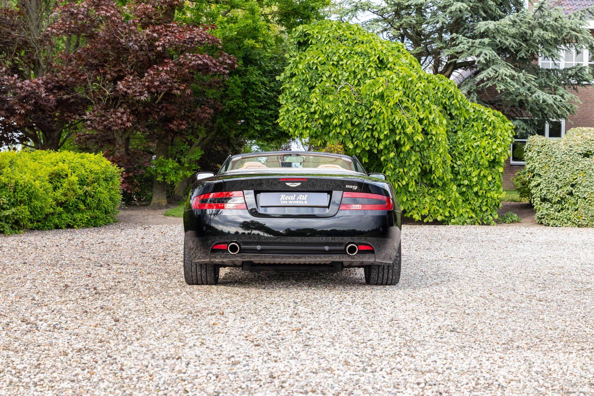Aston Martin DB9 Volante