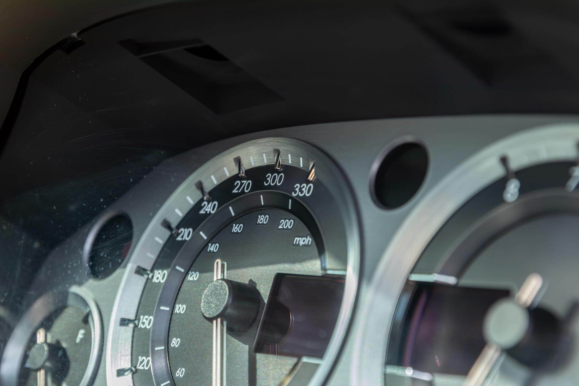 Aston Martin DB9 Volante