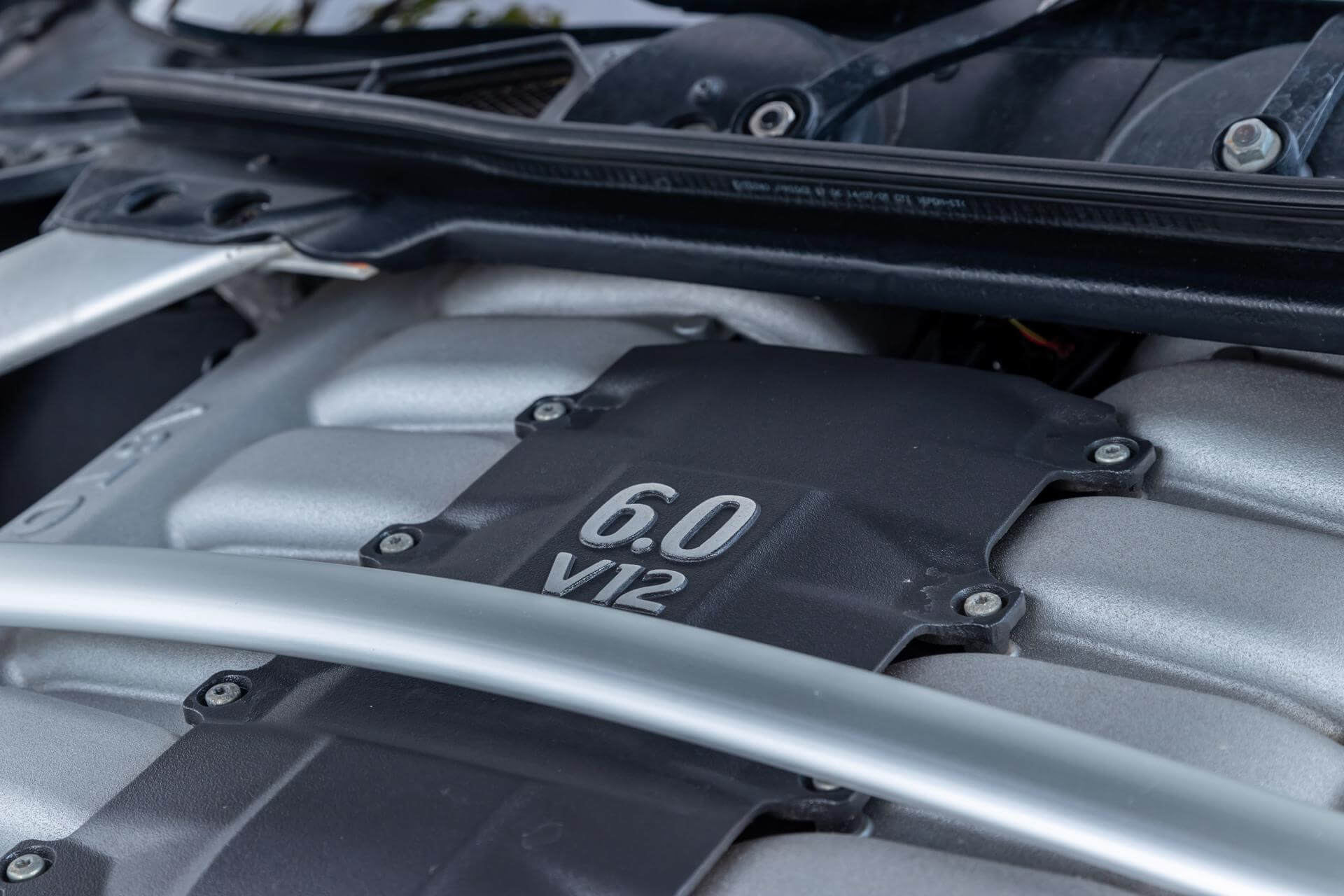 Aston Martin DB9 Volante