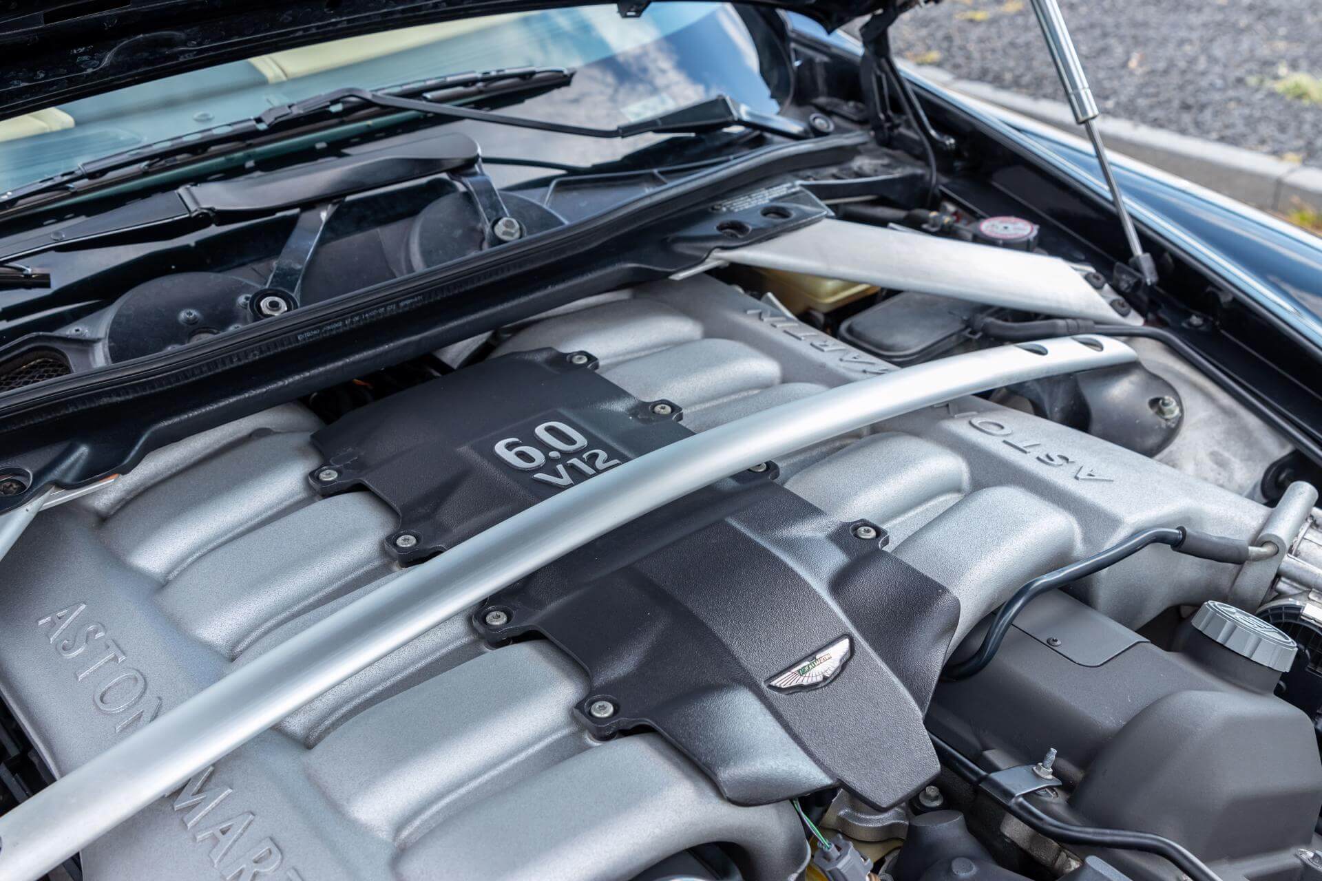 Aston Martin DB9 Volante