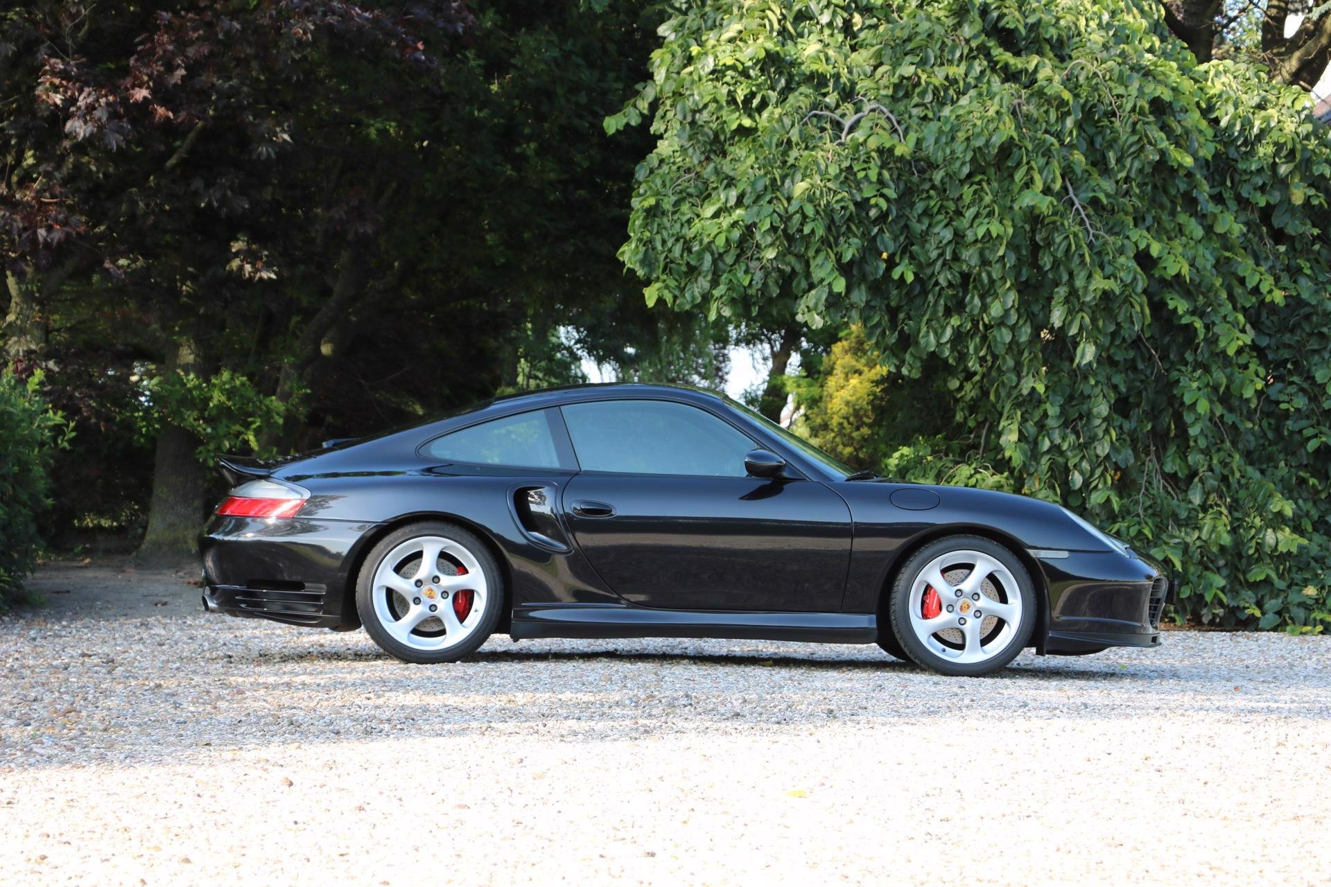 Real Art on Wheels | Porsche 996 Turbo