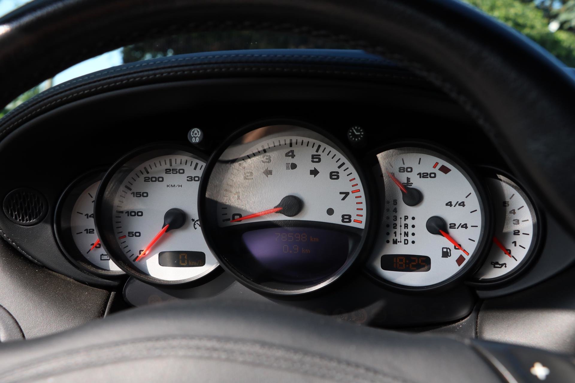 Real Art on Wheels | Porsche 996 Turbo