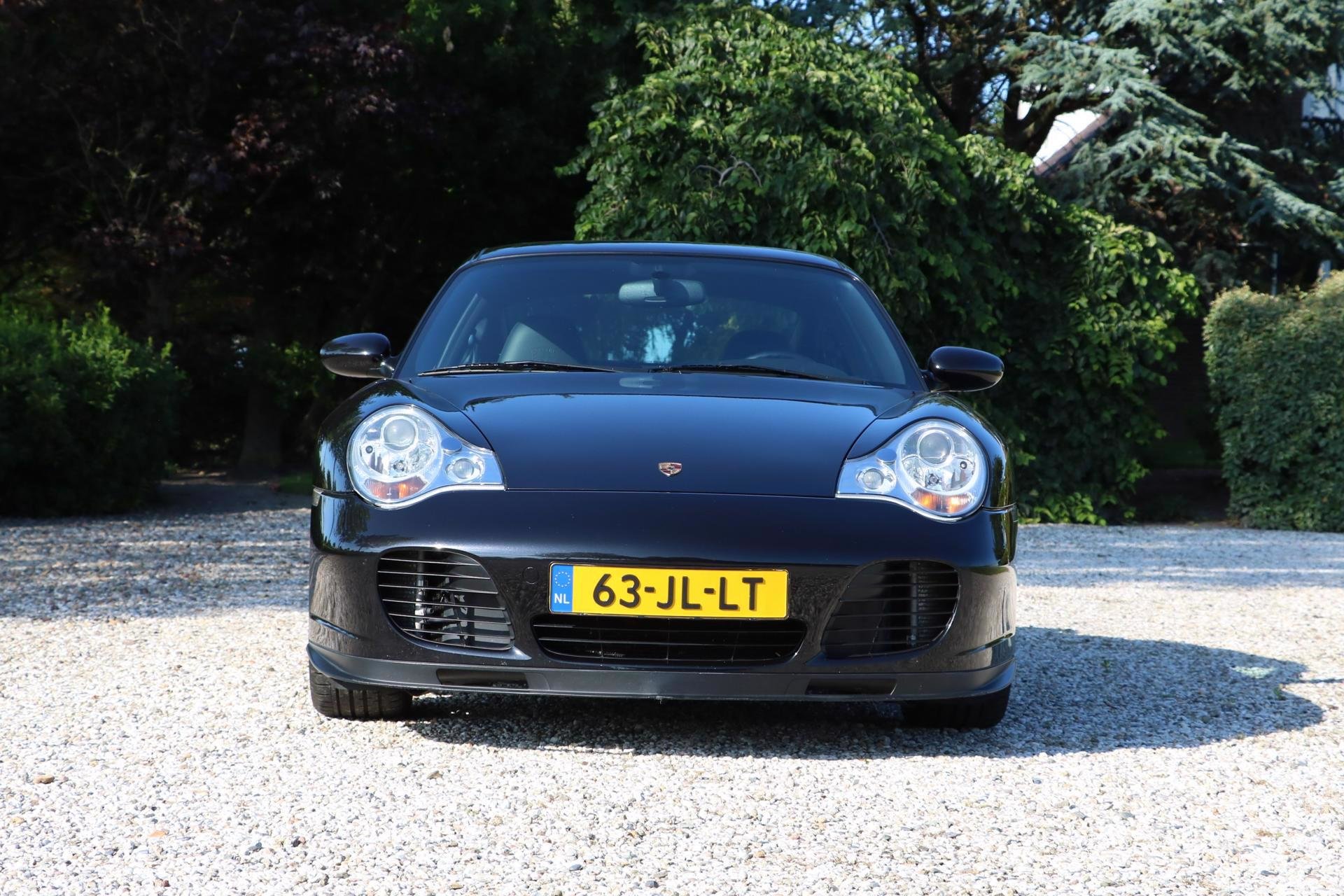 Real Art on Wheels | Porsche 996 Turbo