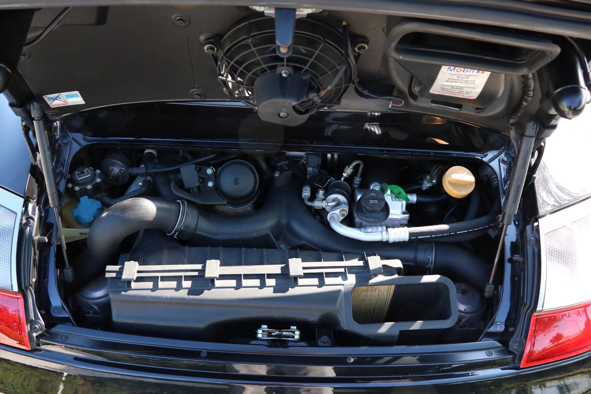 Real Art on Wheels | Porsche 996 Turbo