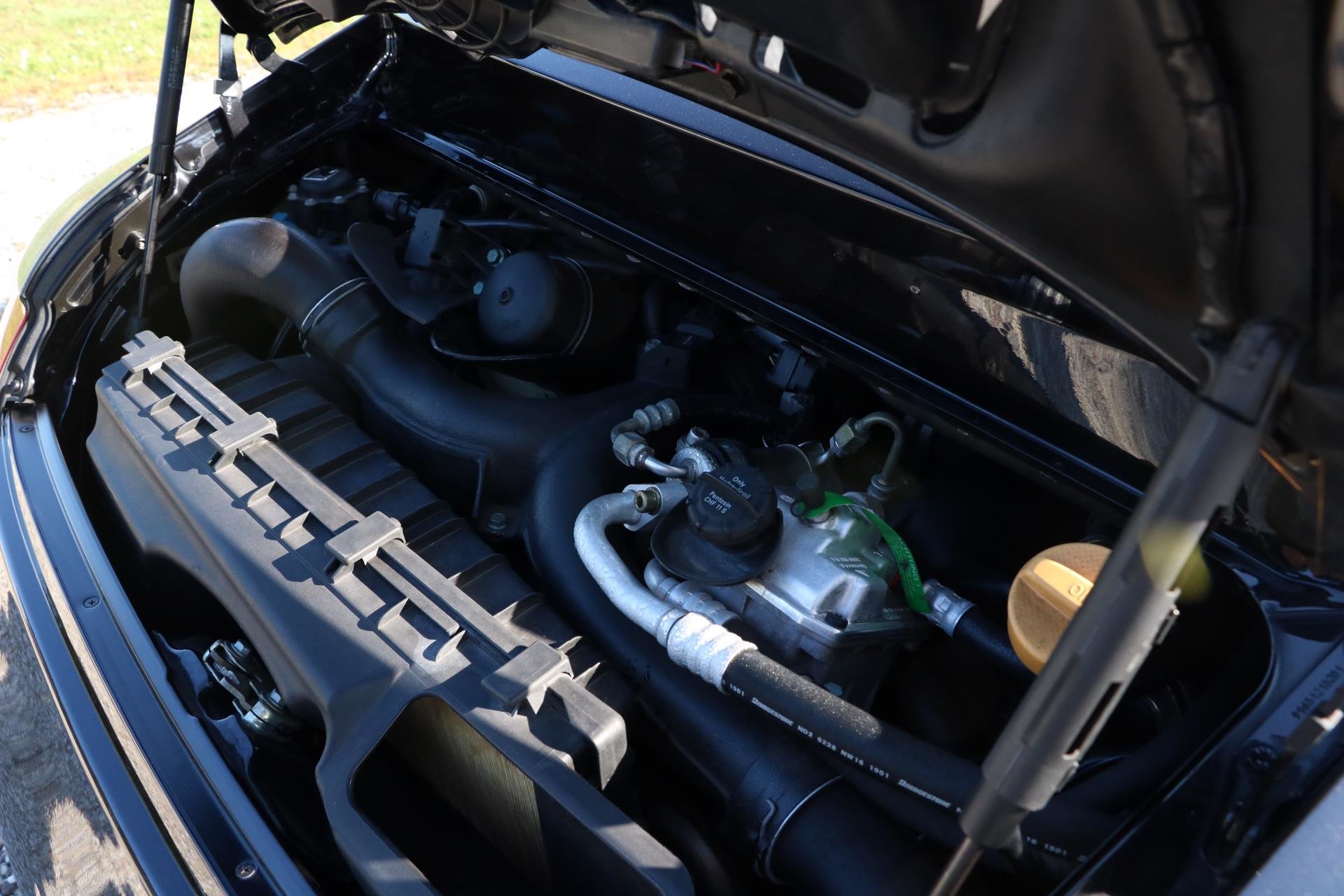 Real Art on Wheels | Porsche 996 Turbo