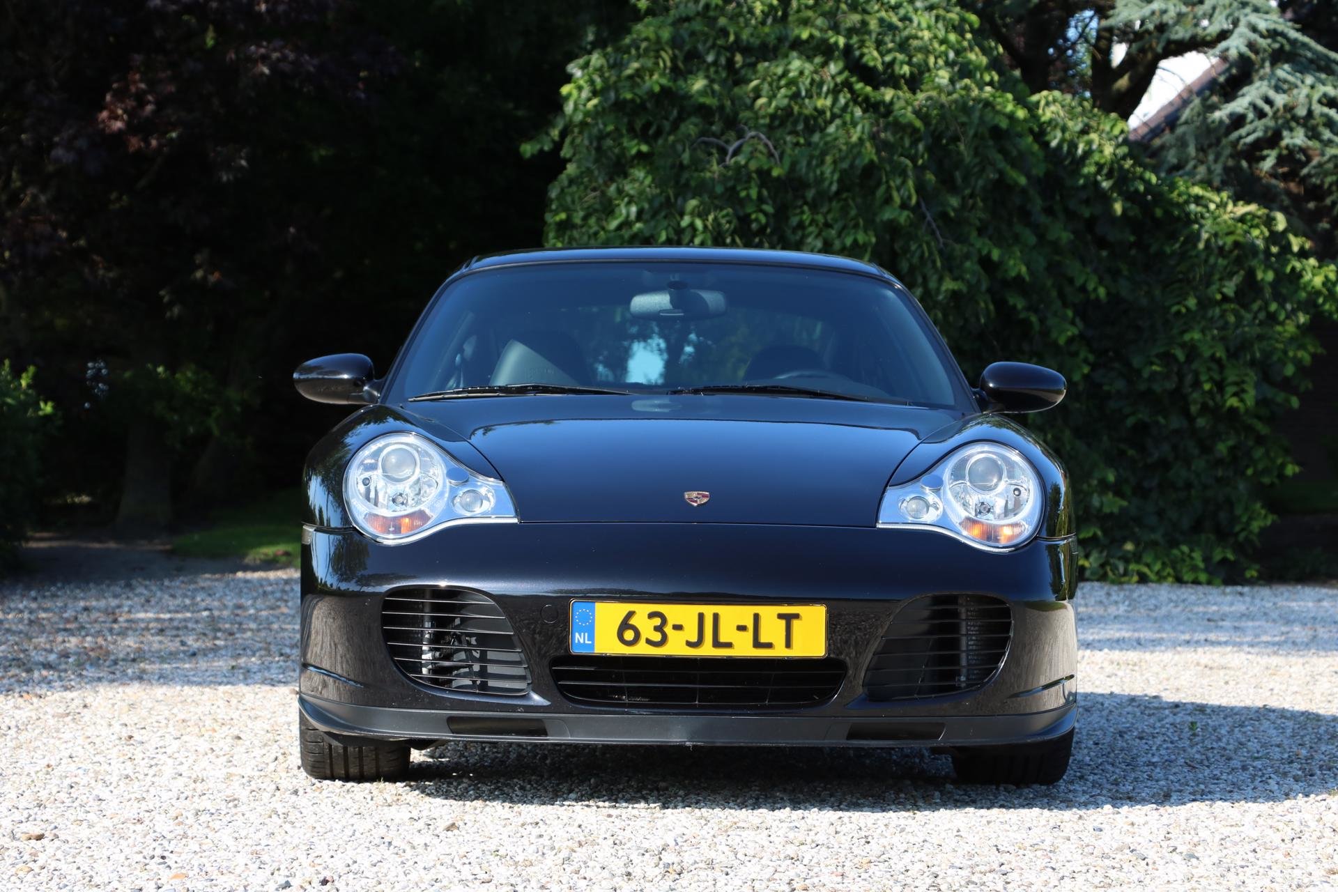 Real Art on Wheels | Porsche 996 Turbo