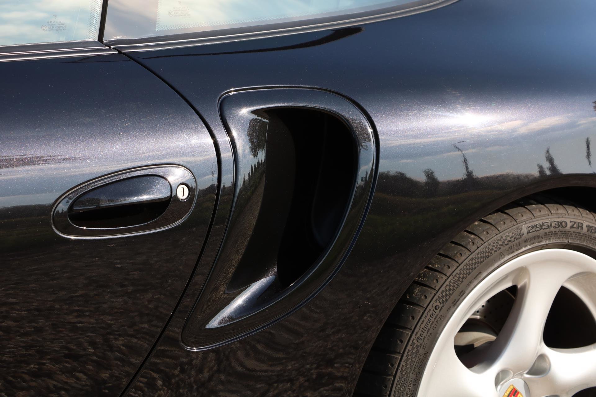 Real Art on Wheels | Porsche 996 Turbo