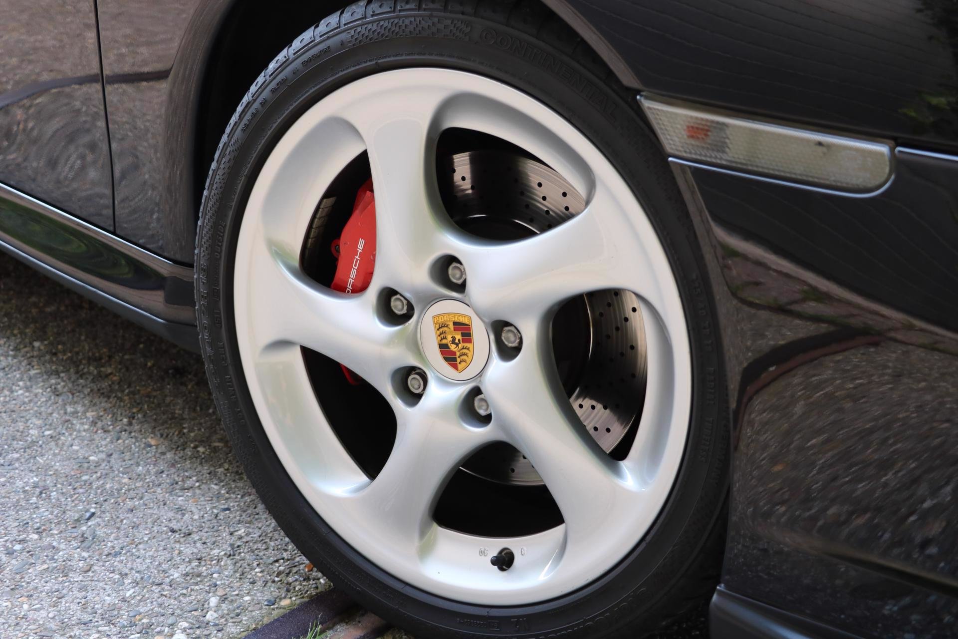 Real Art on Wheels | Porsche 996 Turbo