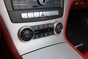 Real Art on Wheels | Mercedes-Benz SL 400