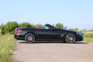 Real Art on Wheels | Mercedes-Benz SL 400