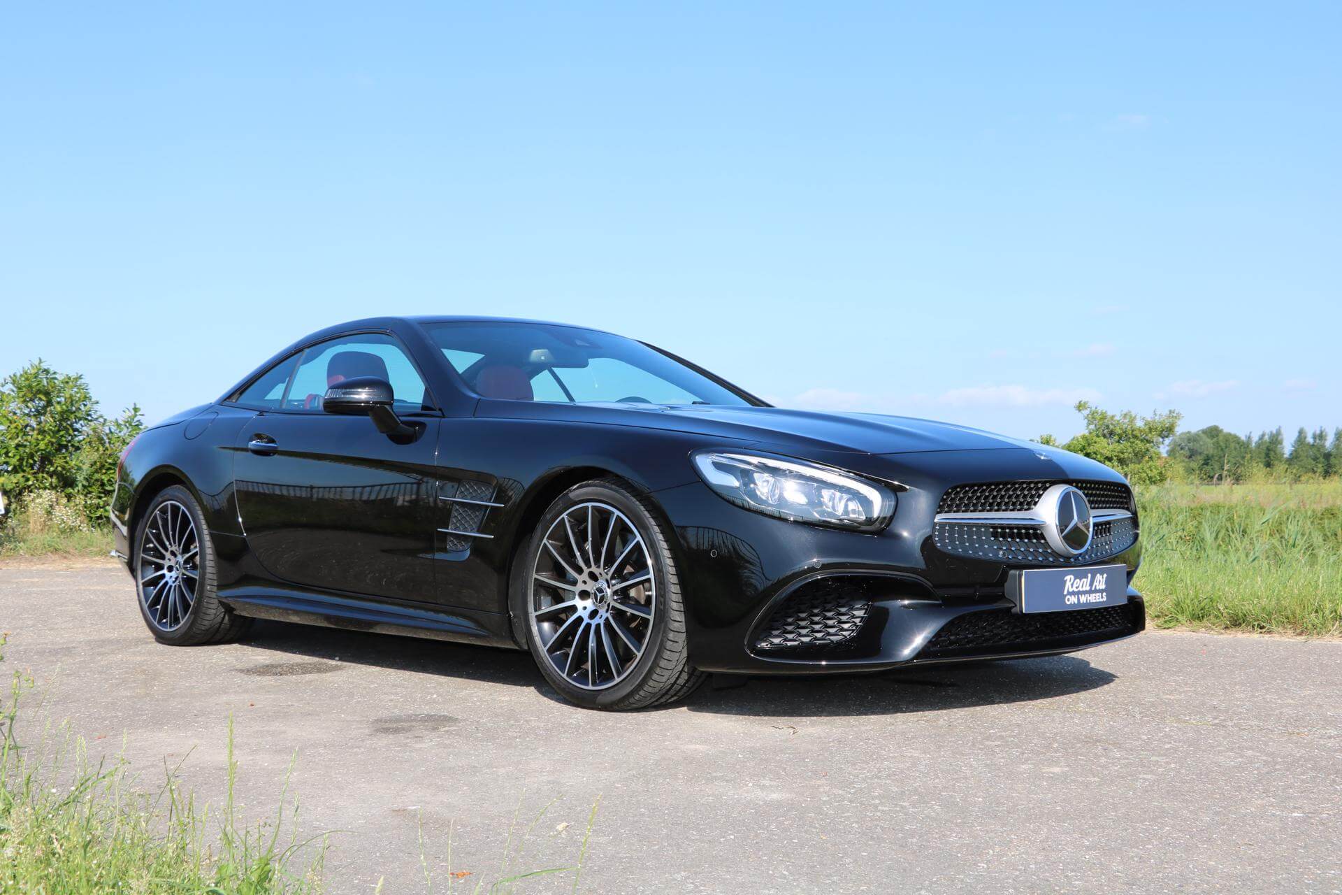 Real Art on Wheels | Mercedes-Benz SL 400