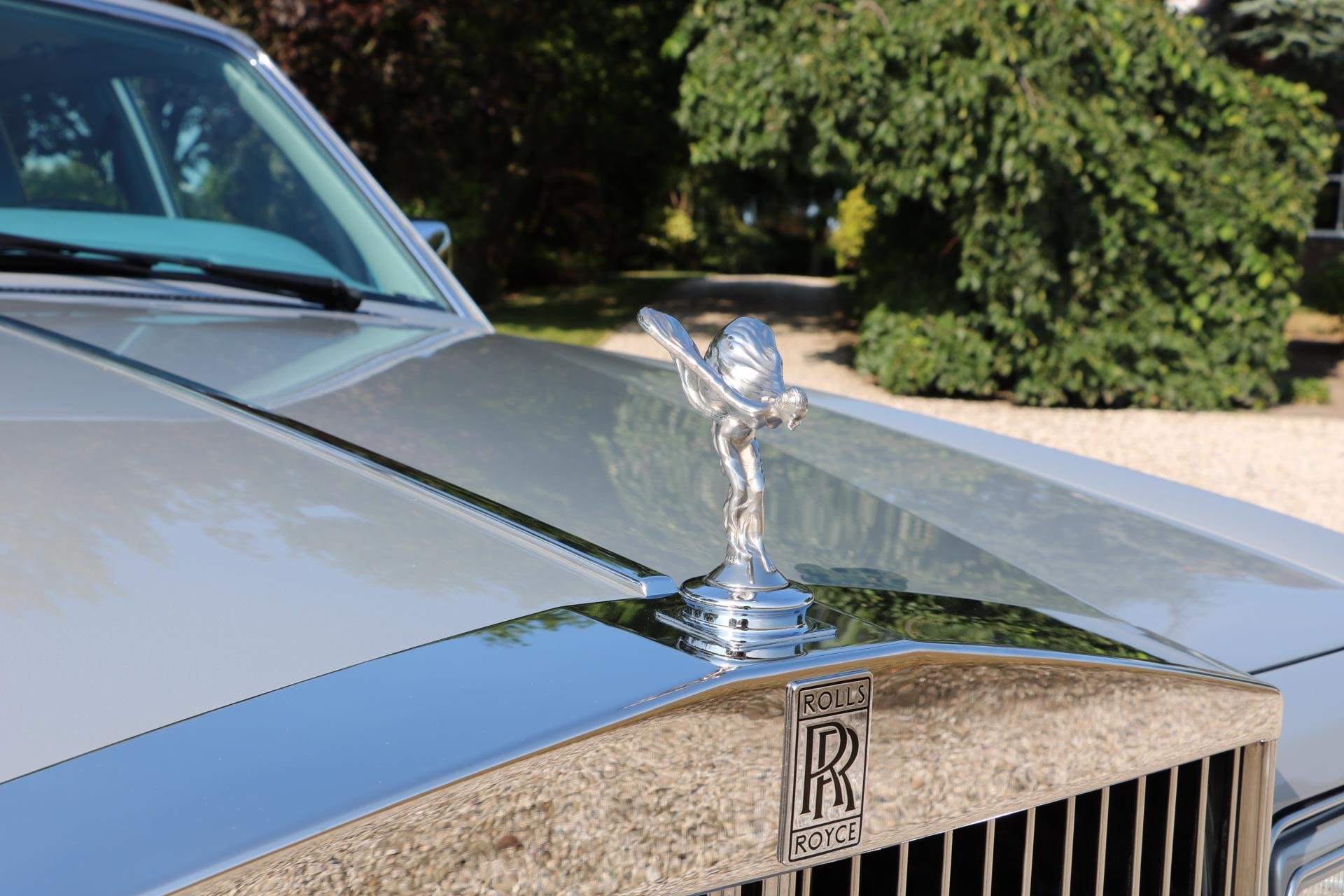 Real Art on Wheels | Rolls-Royce Silver Spur by Hooper