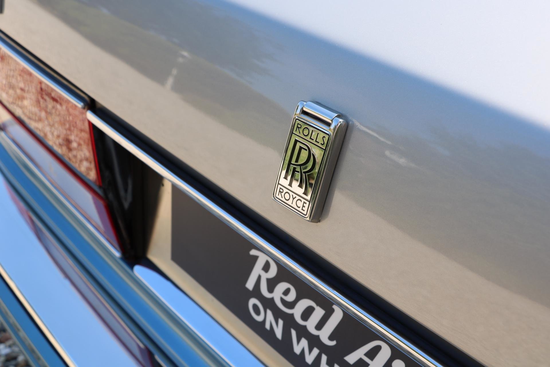 Real Art on Wheels | Rolls-Royce Silver Spur by Hooper