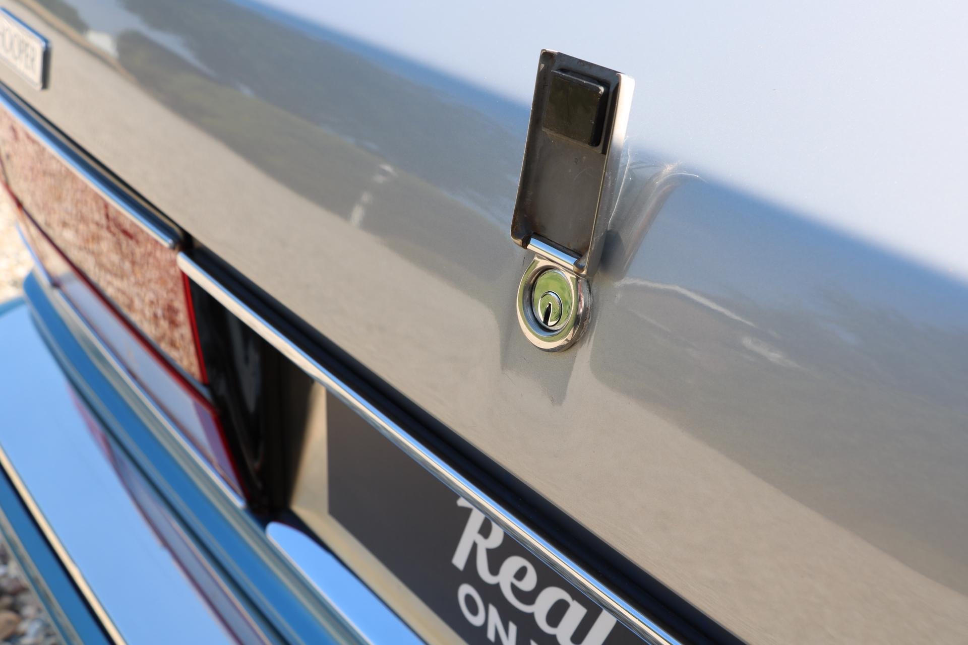 Real Art on Wheels | Rolls-Royce Silver Spur by Hooper