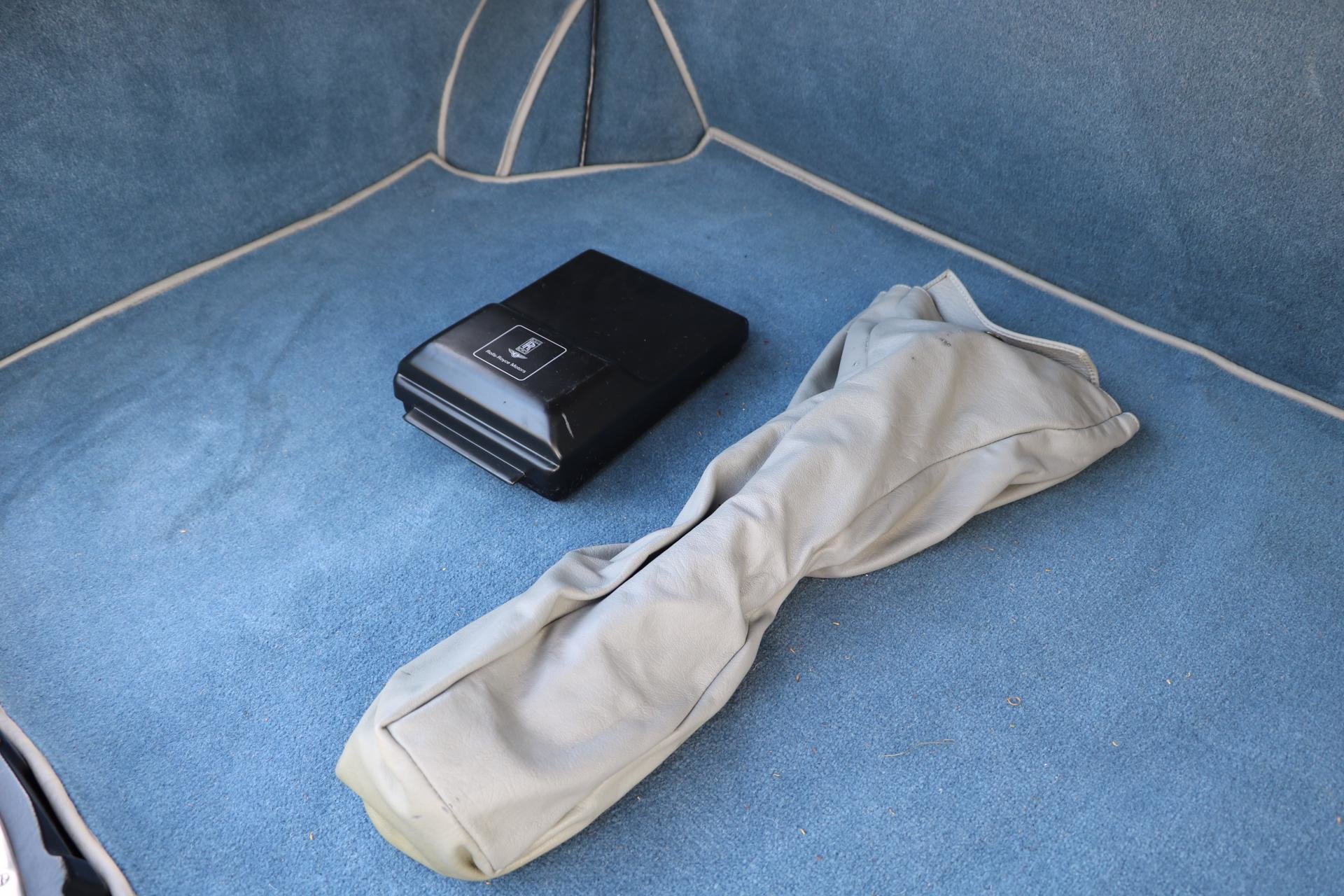 Real Art on Wheels | Rolls-Royce Silver Spur by Hooper