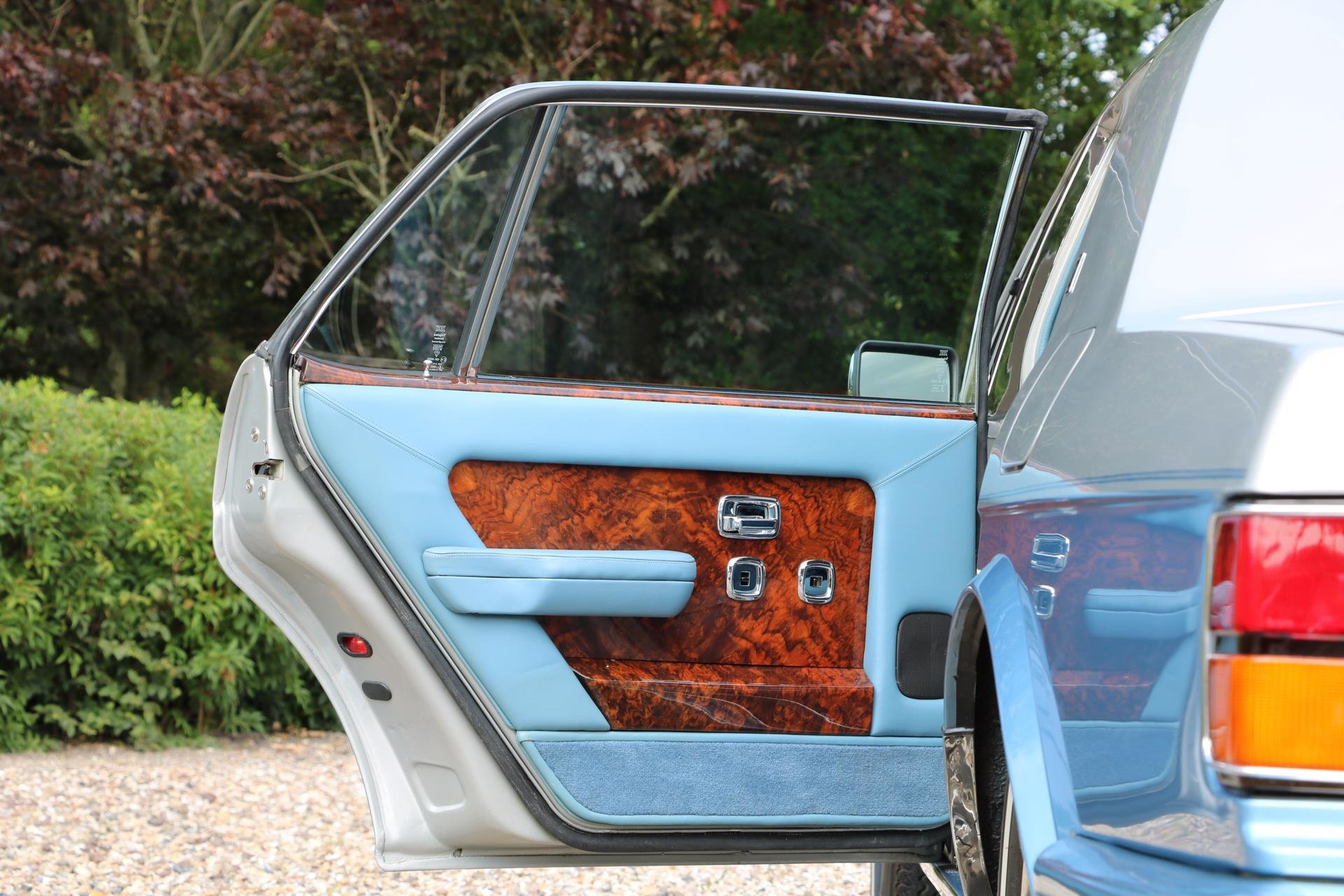Real Art on Wheels | Rolls-Royce Silver Spur by Hooper