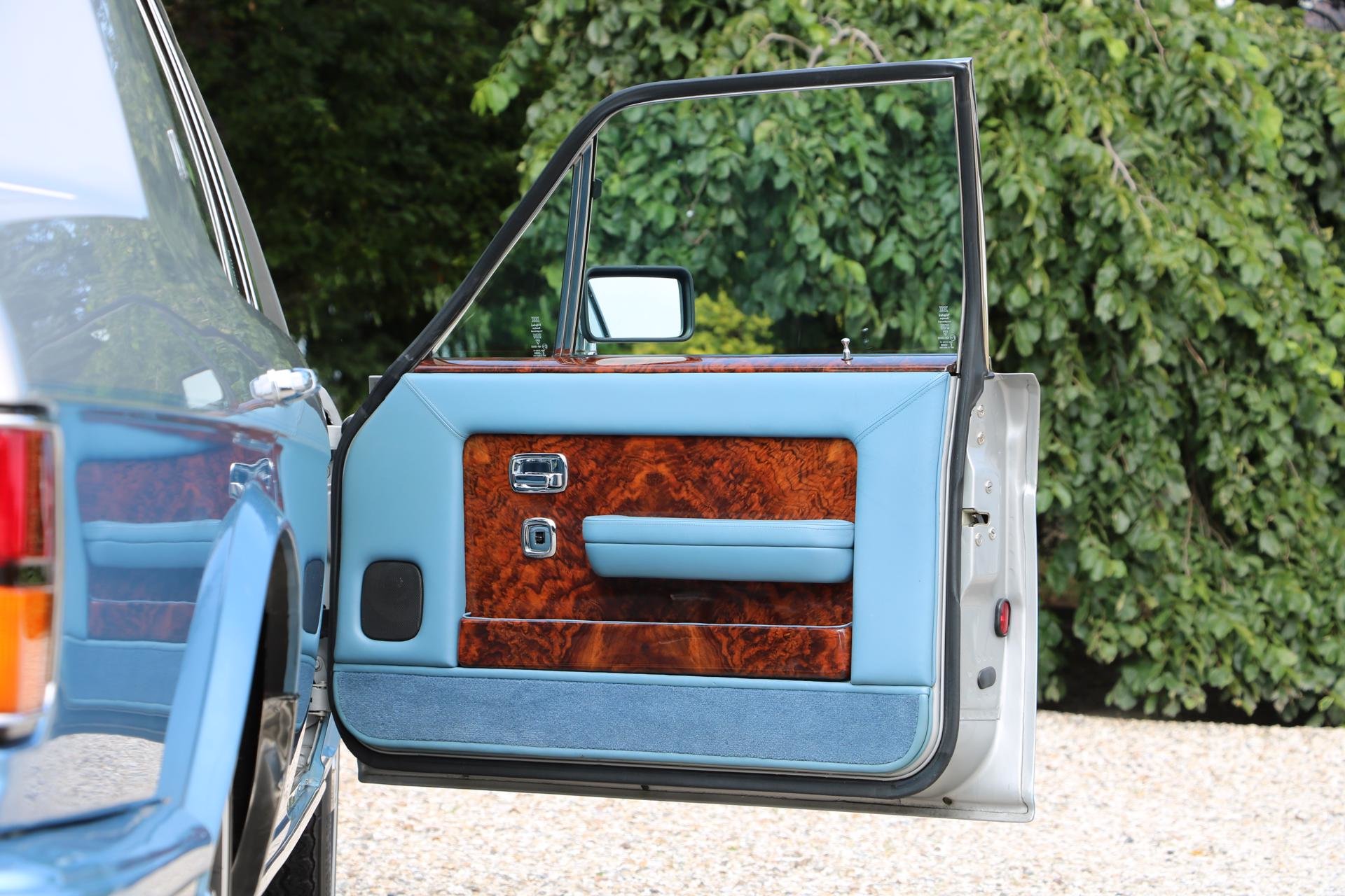 Real Art on Wheels | Rolls-Royce Silver Spur by Hooper