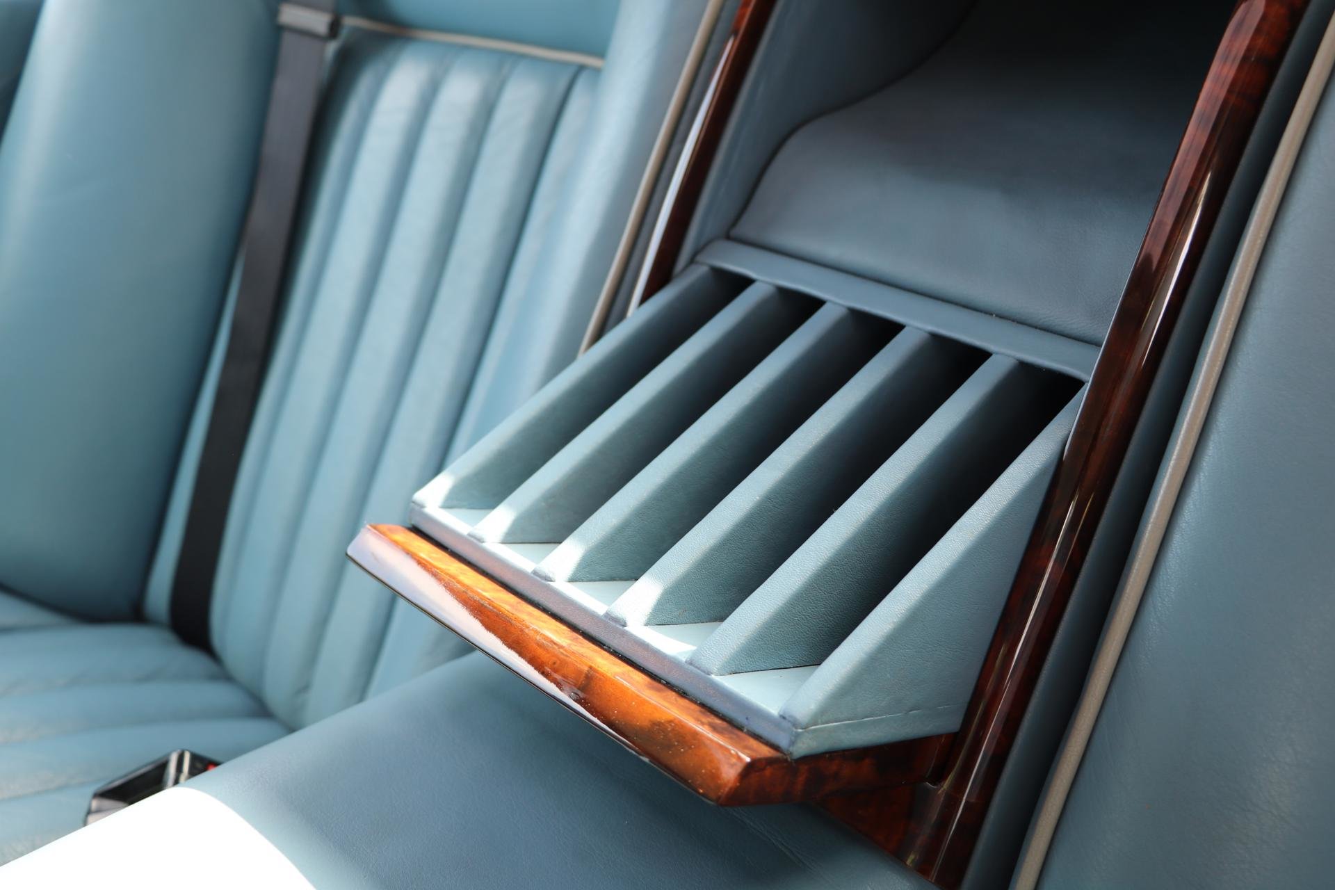 Real Art on Wheels | Rolls-Royce Silver Spur by Hooper