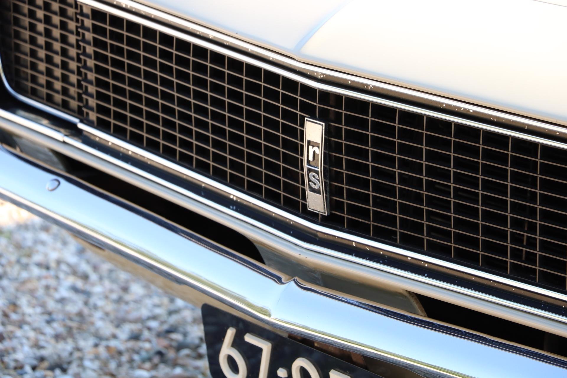 Real Art on Wheels | Chevrolet Camaro RS