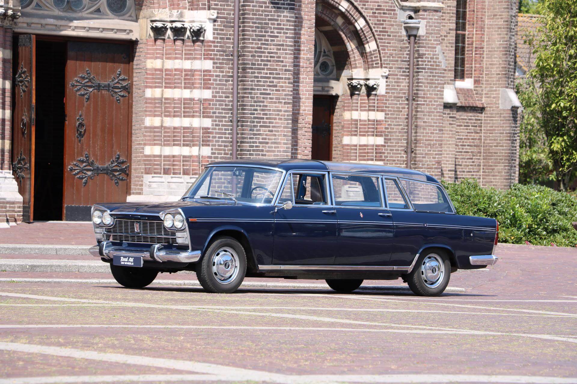 Real Art on Wheels | Fiat 2300 Presidenziale Landaulette