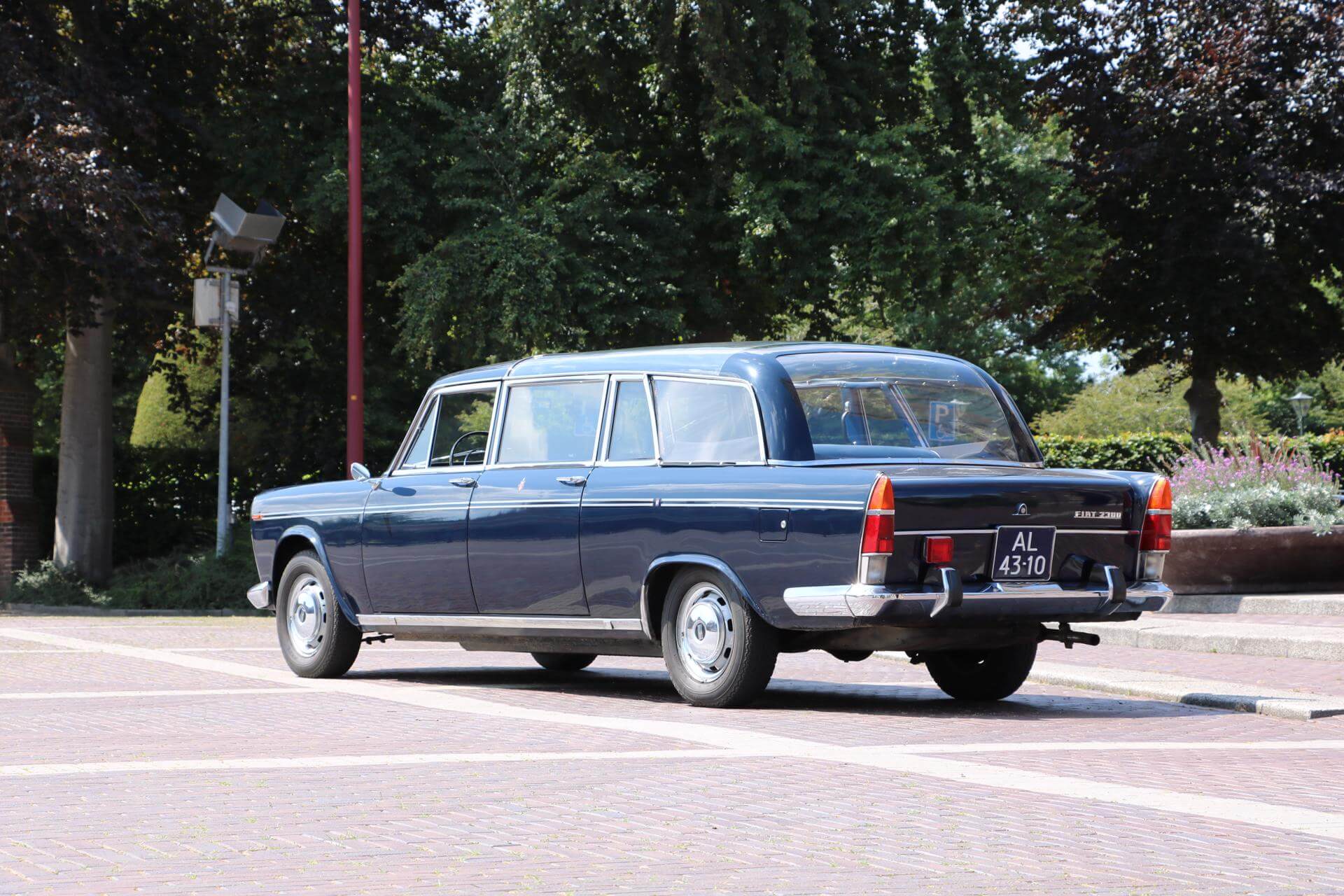 Real Art on Wheels | Fiat 2300 Presidenziale Landaulette