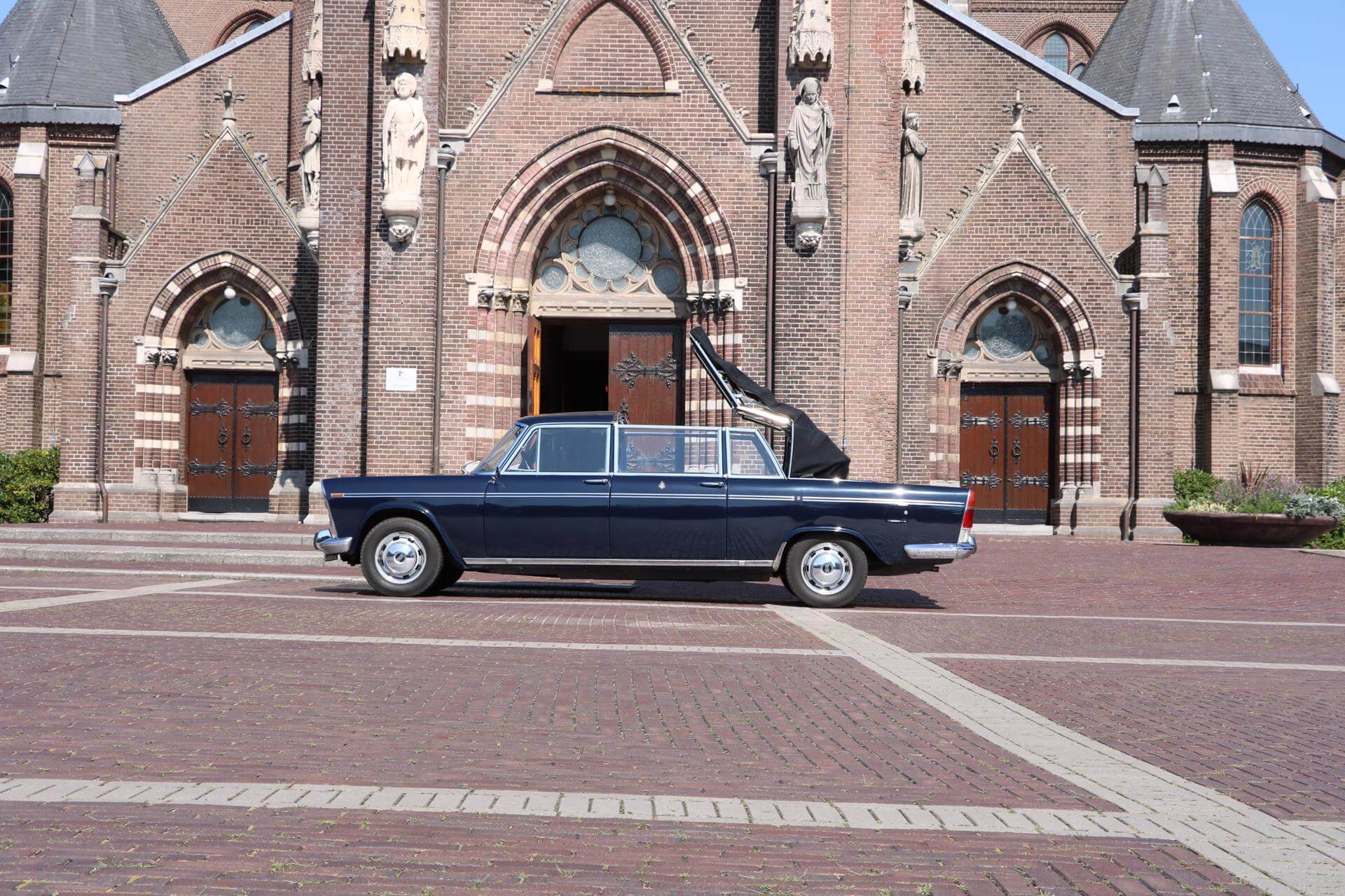 Real Art on Wheels | Fiat 2300 Presidenziale Landaulette