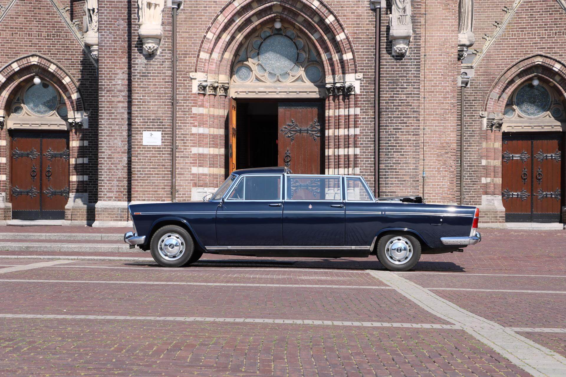 Real Art on Wheels | Fiat 2300 Presidenziale Landaulette