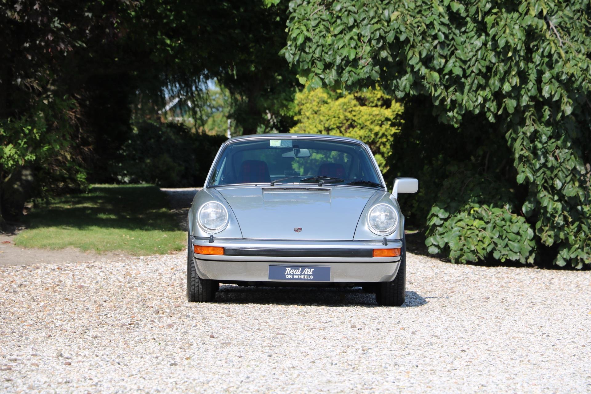 Real Art on Wheels | Porsche 911 Carrera 3.0