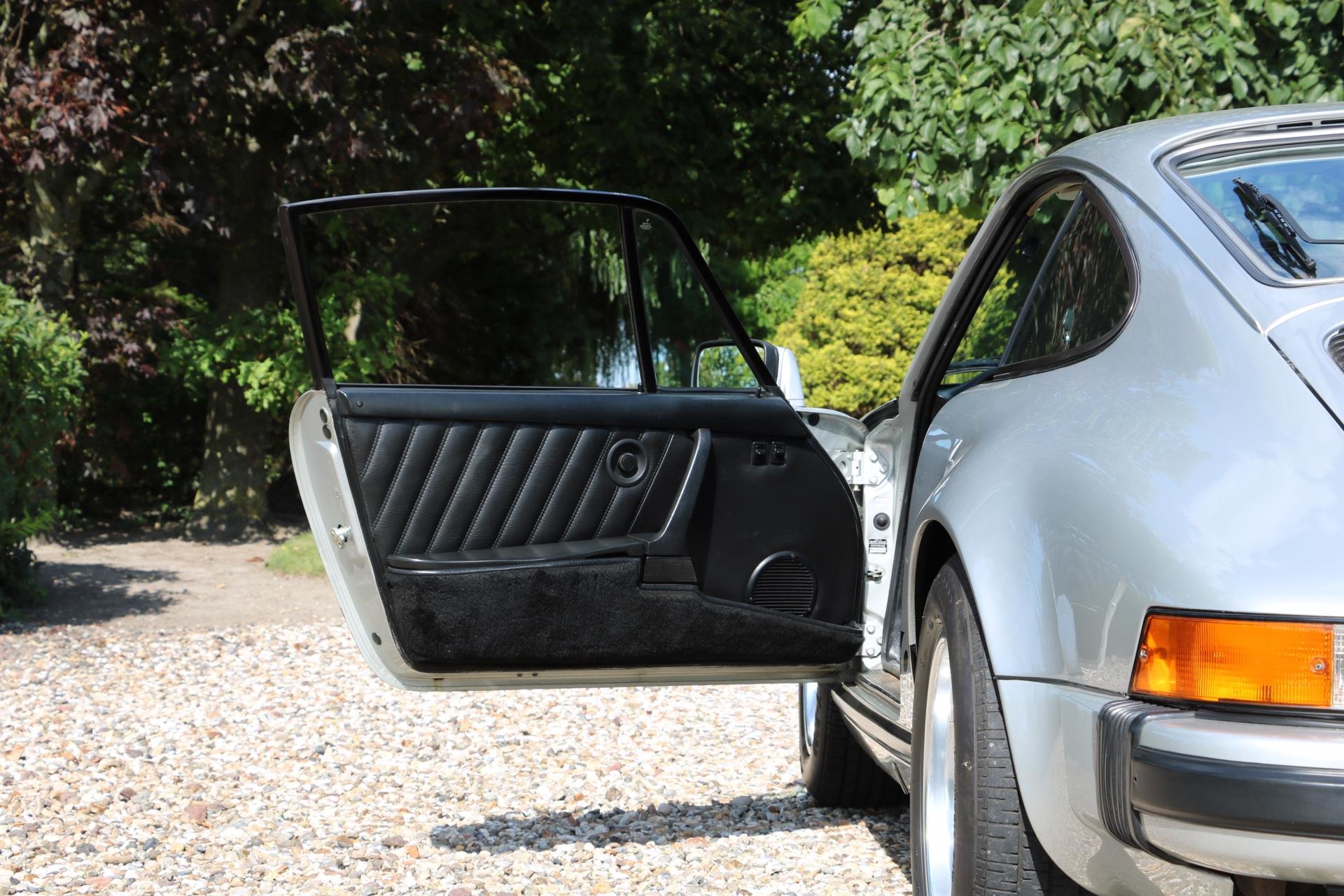 Real Art on Wheels | Porsche 911 Carrera 3.0