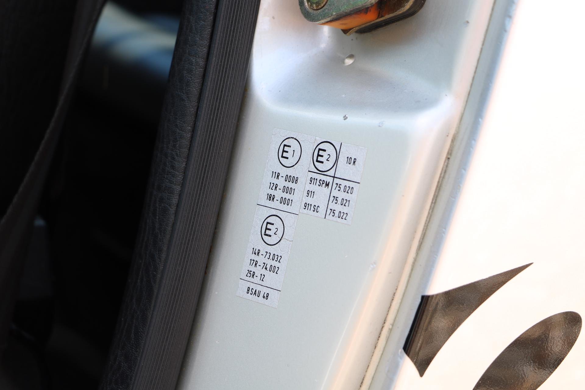 Real Art on Wheels | Porsche 911 Carrera 3.0