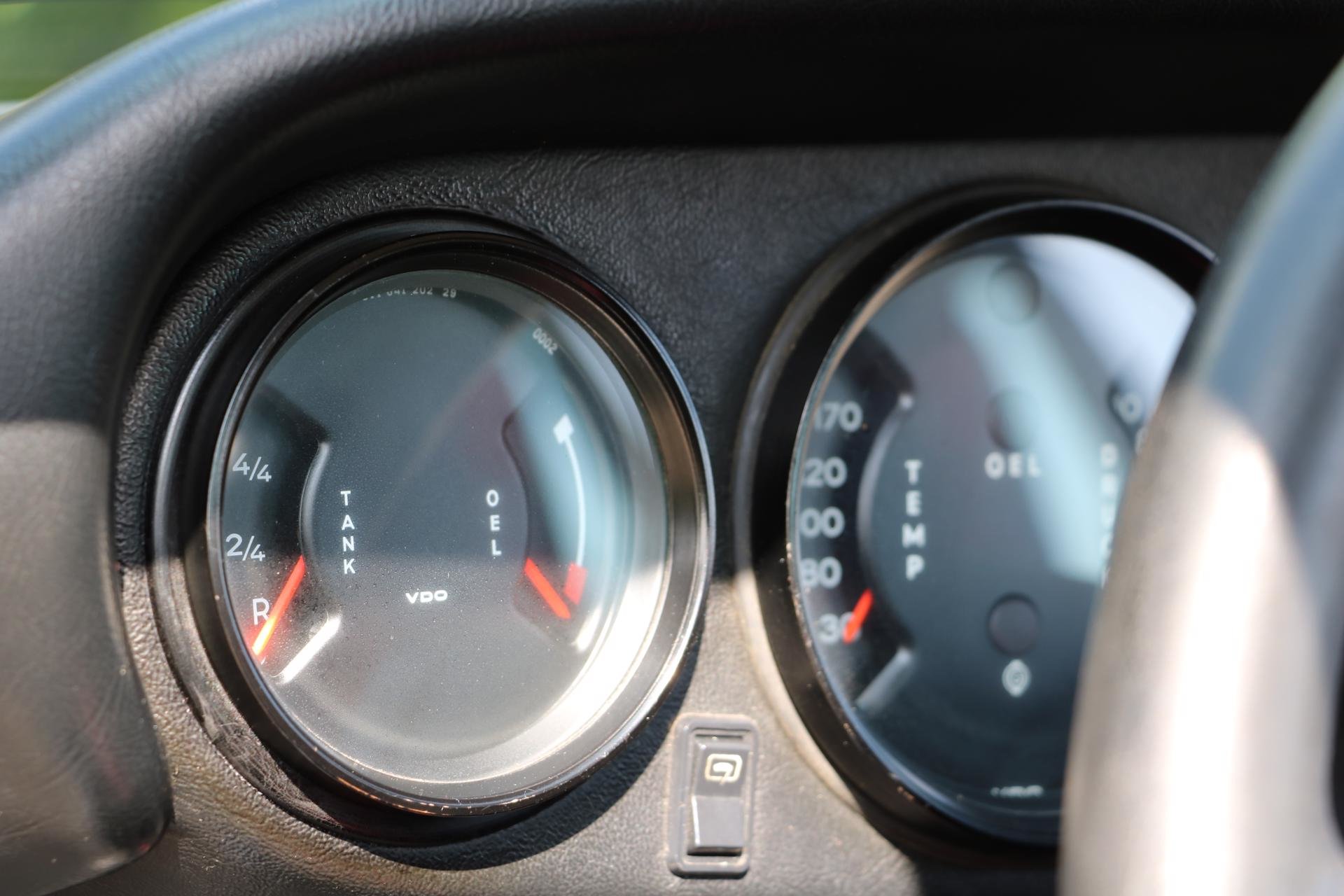 Real Art on Wheels | Porsche 911 Carrera 3.0