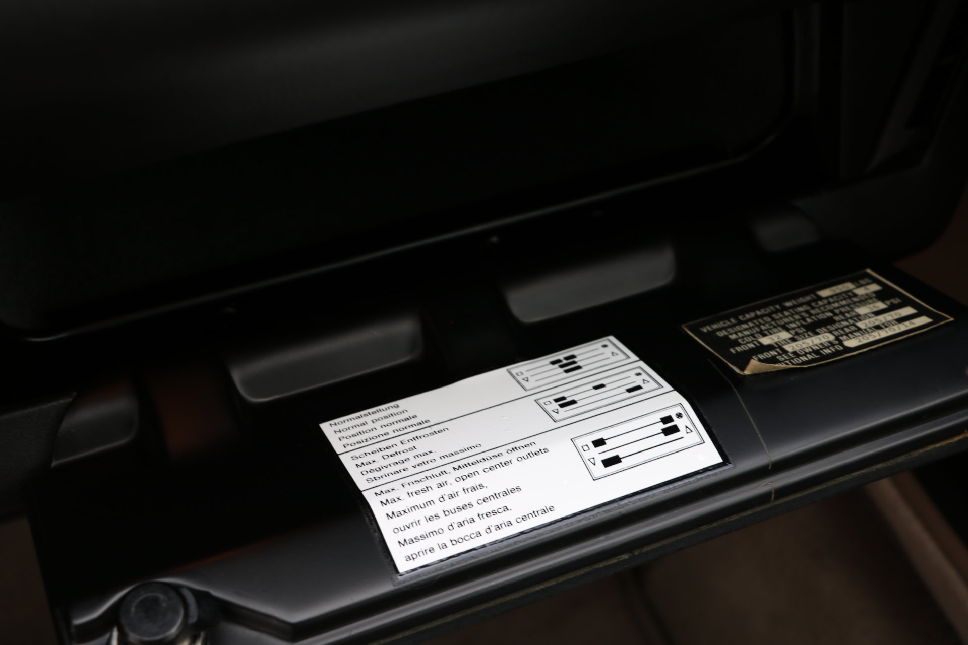 Real Art on Wheels | Porsche 911 Carrera 3.2