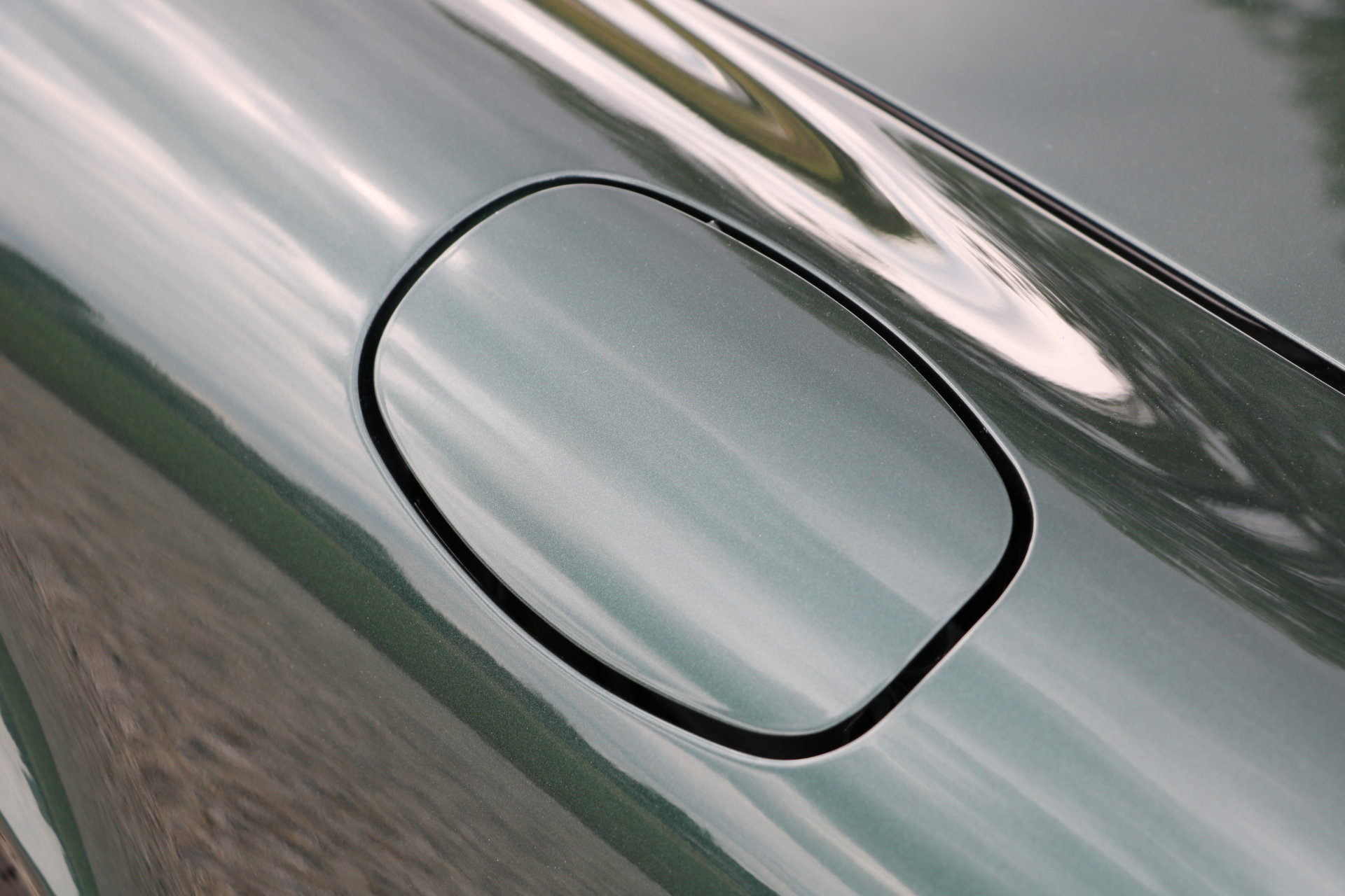 Real Art on Wheels | Porsche 911 Carrera 3.2