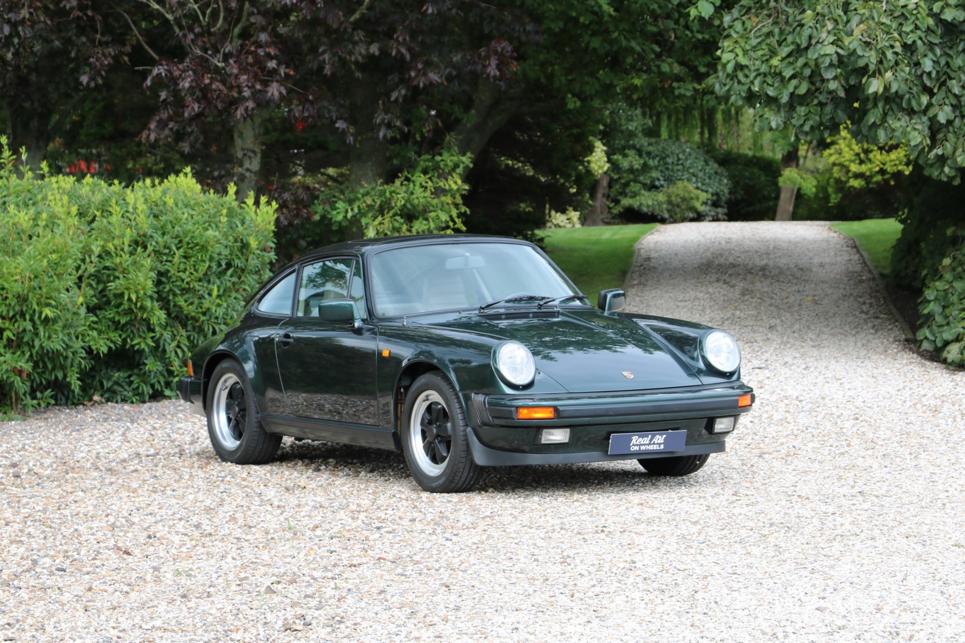 Real Art on Wheels | Porsche 911 Carrera 3.2