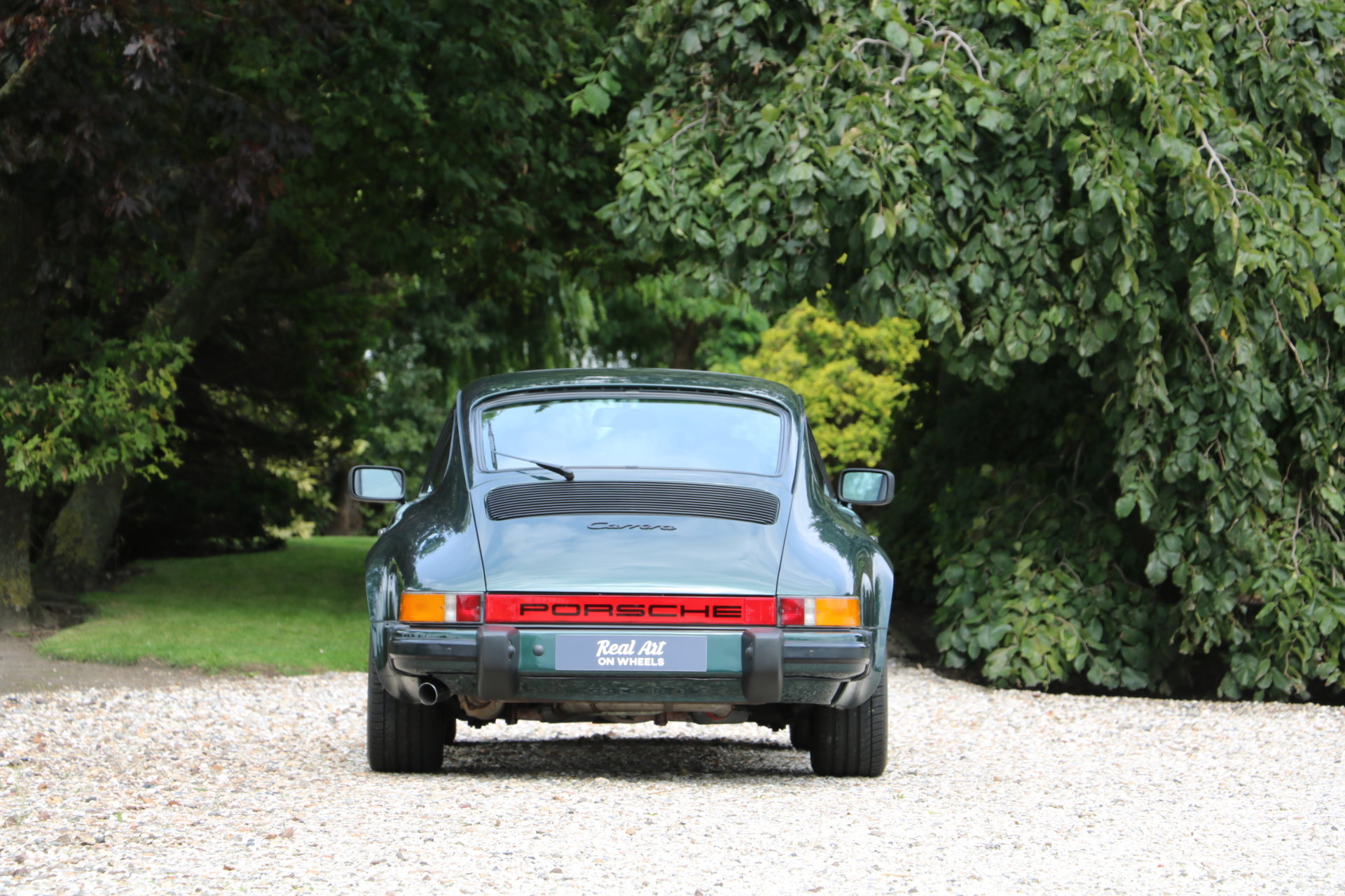 Real Art on Wheels | Porsche 911 Carrera 3.2