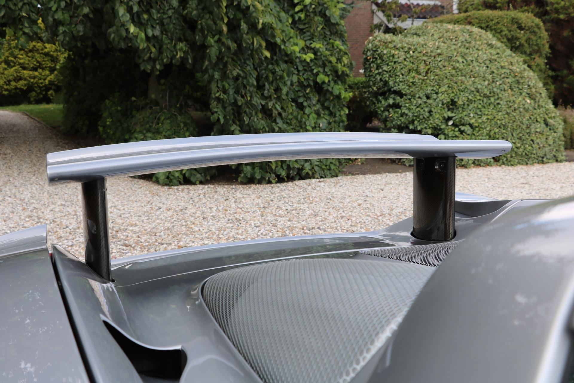 Real Art on Wheels | Porsche Carrera GT