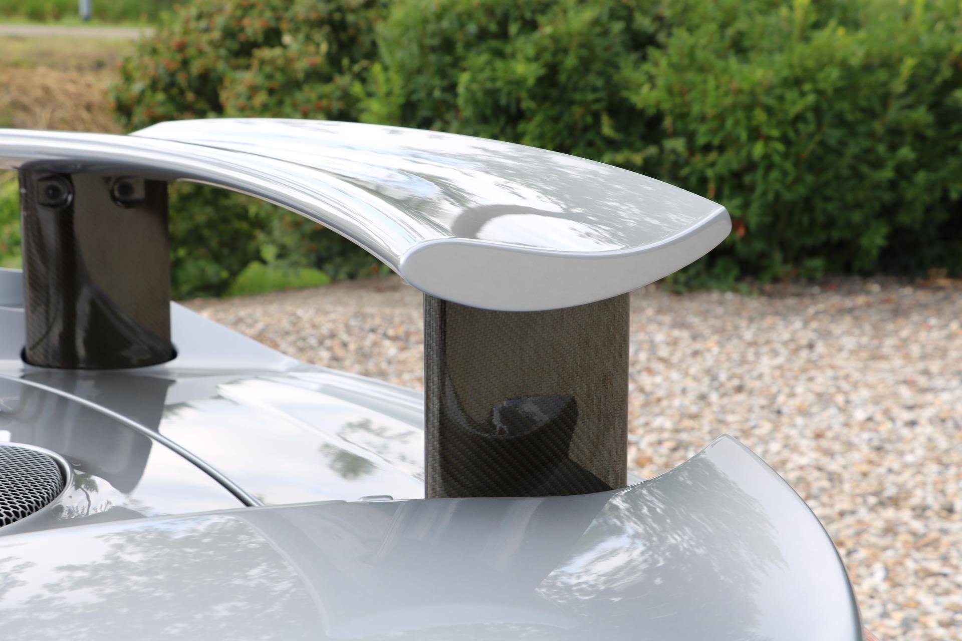 Real Art on Wheels | Porsche Carrera GT