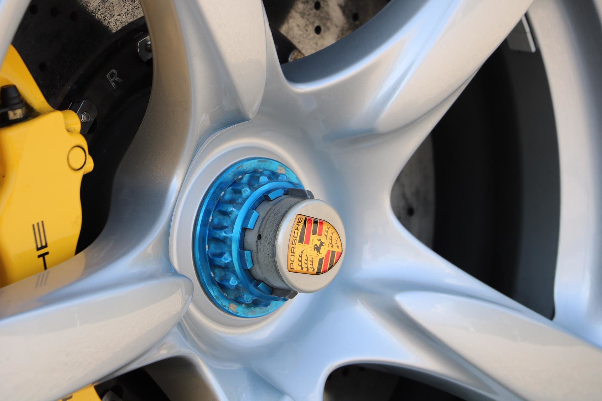 Real Art on Wheels | Porsche Carrera GT