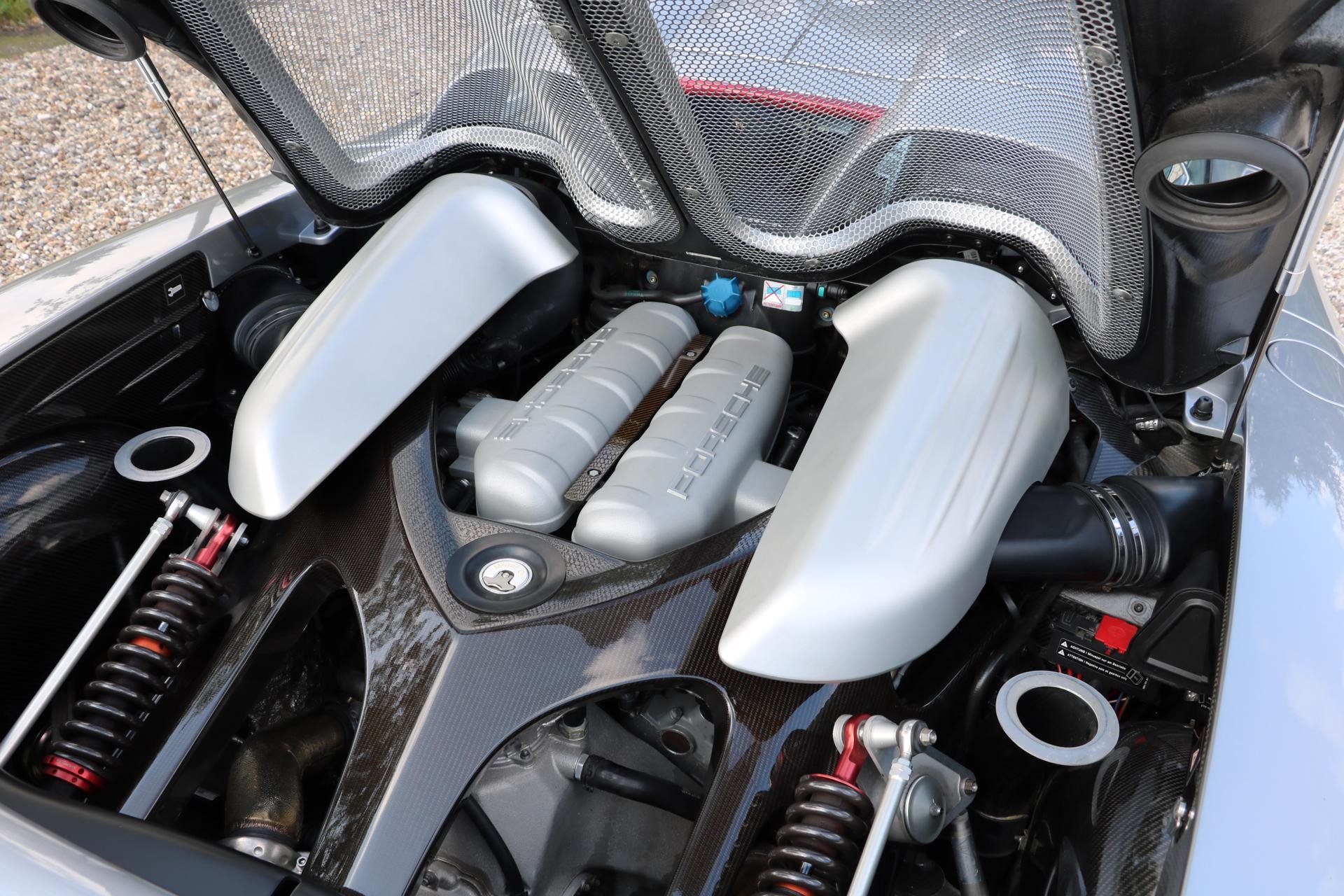 Real Art on Wheels | Porsche Carrera GT