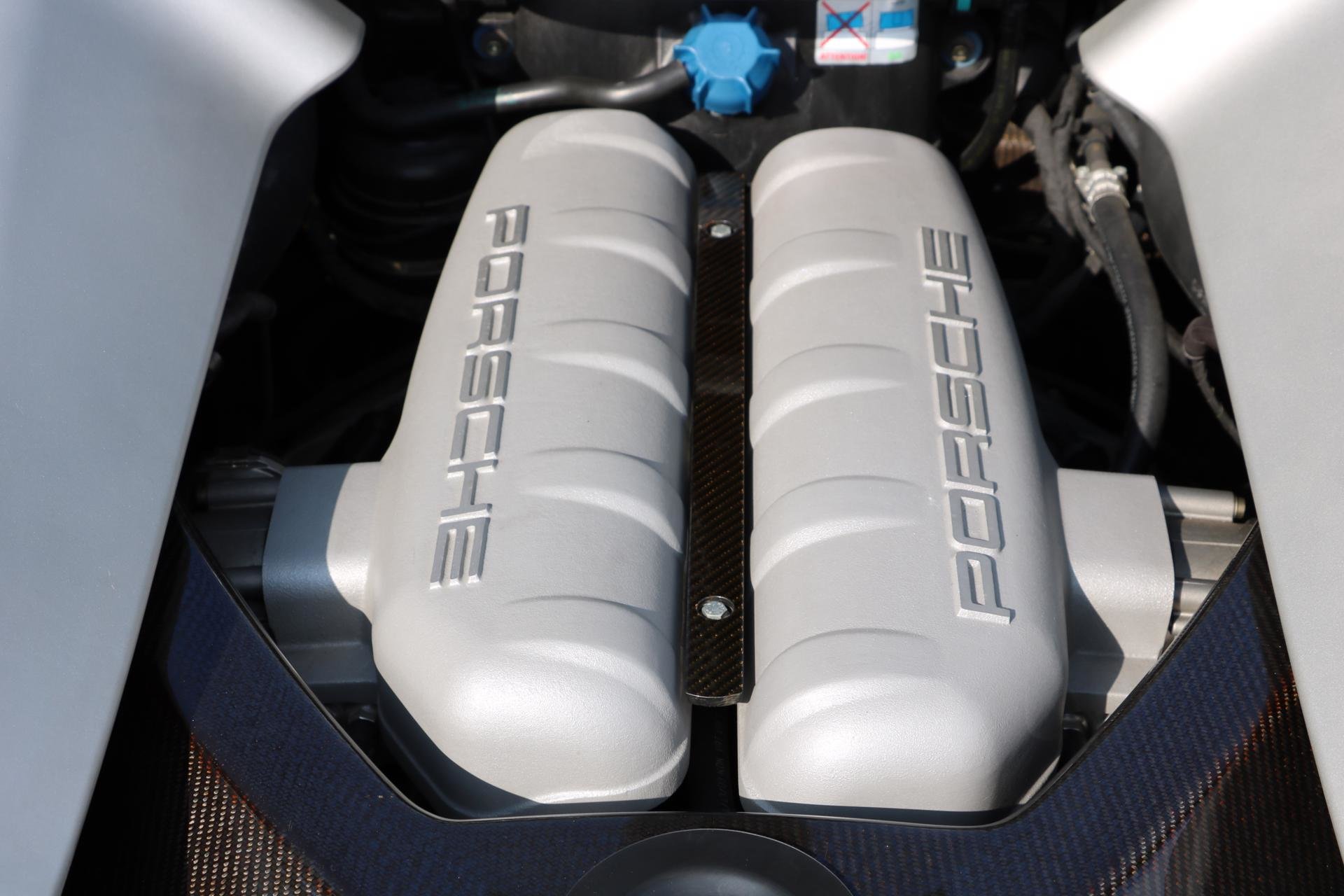 Real Art on Wheels | Porsche Carrera GT