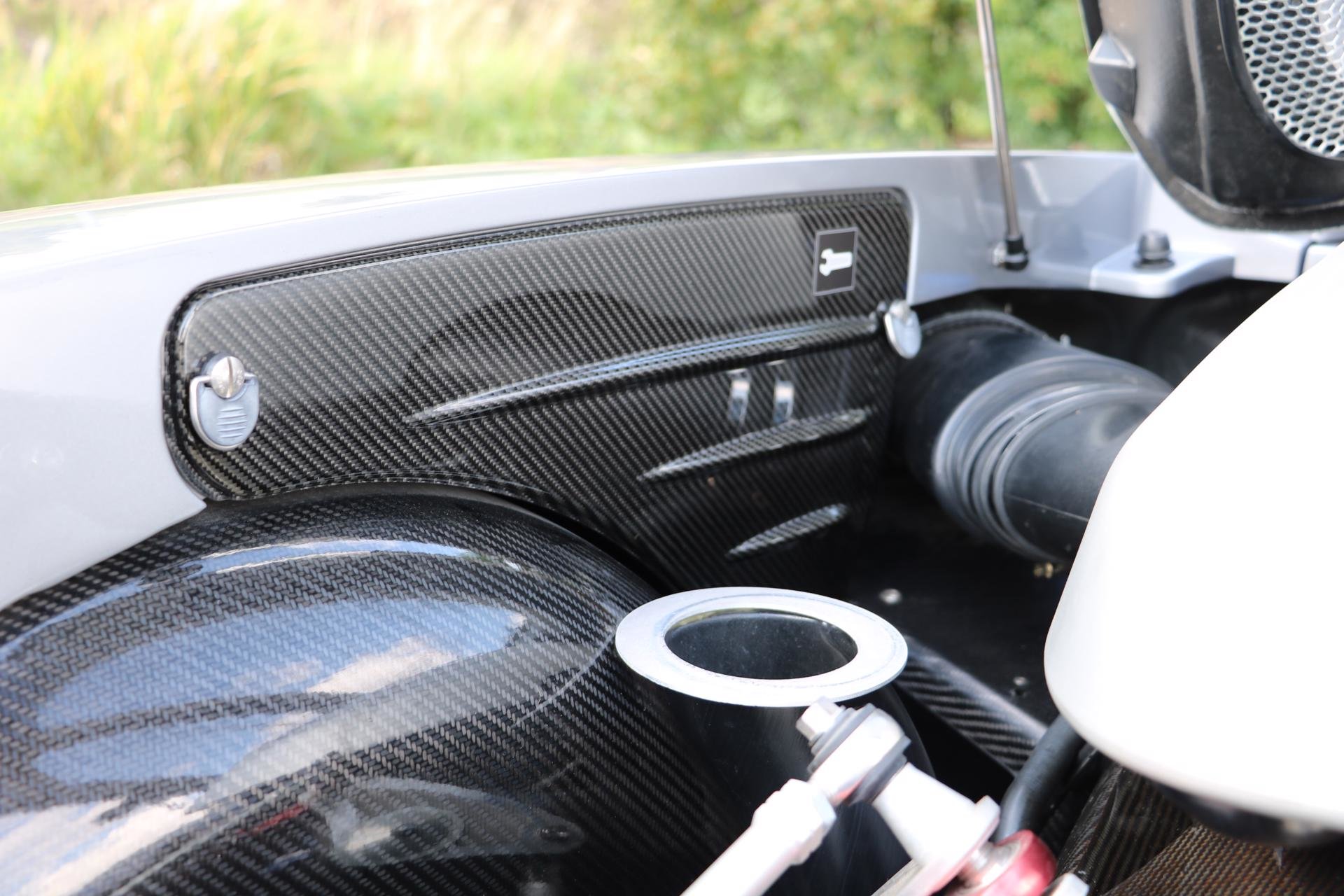 Real Art on Wheels | Porsche Carrera GT