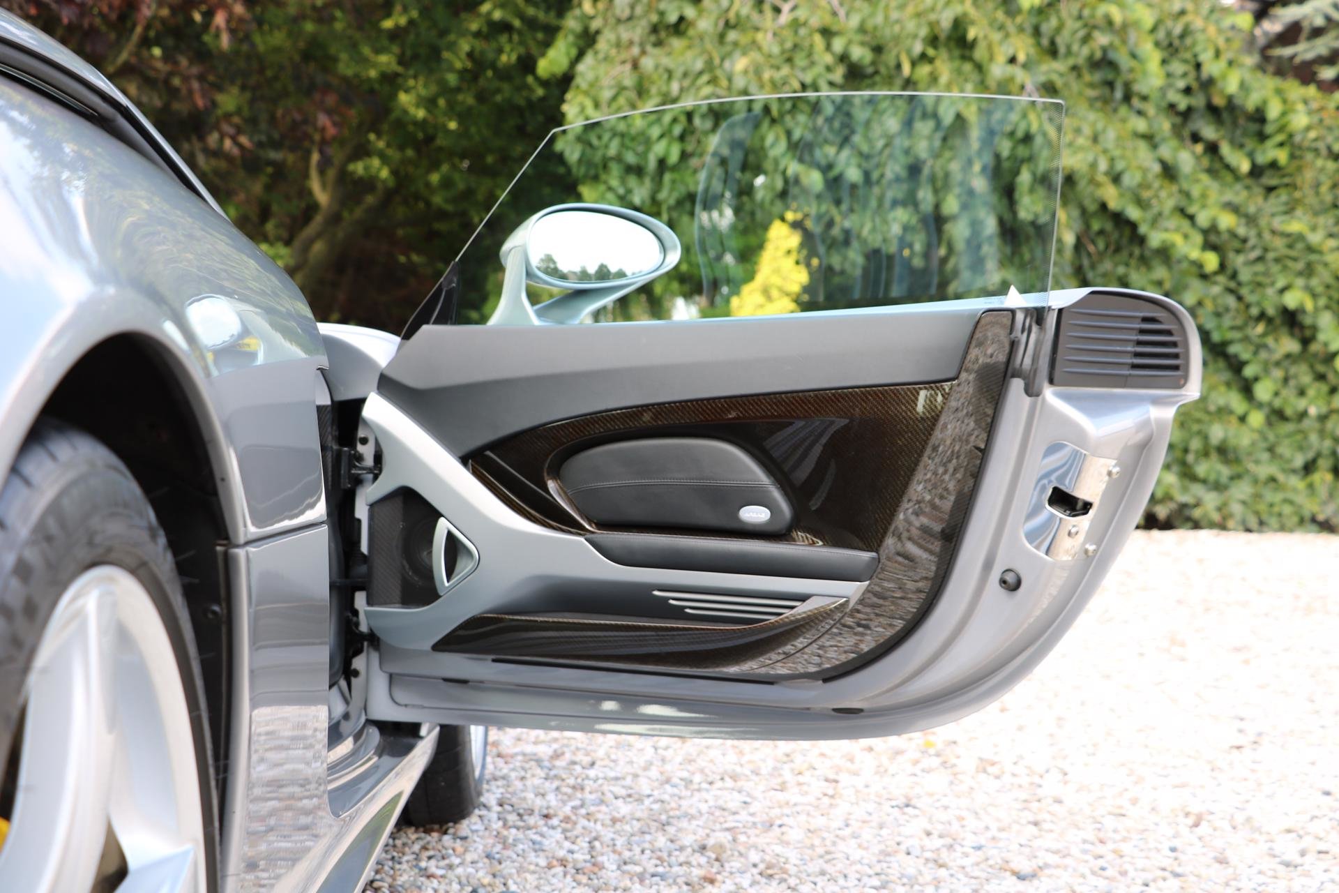 Real Art on Wheels | Porsche Carrera GT